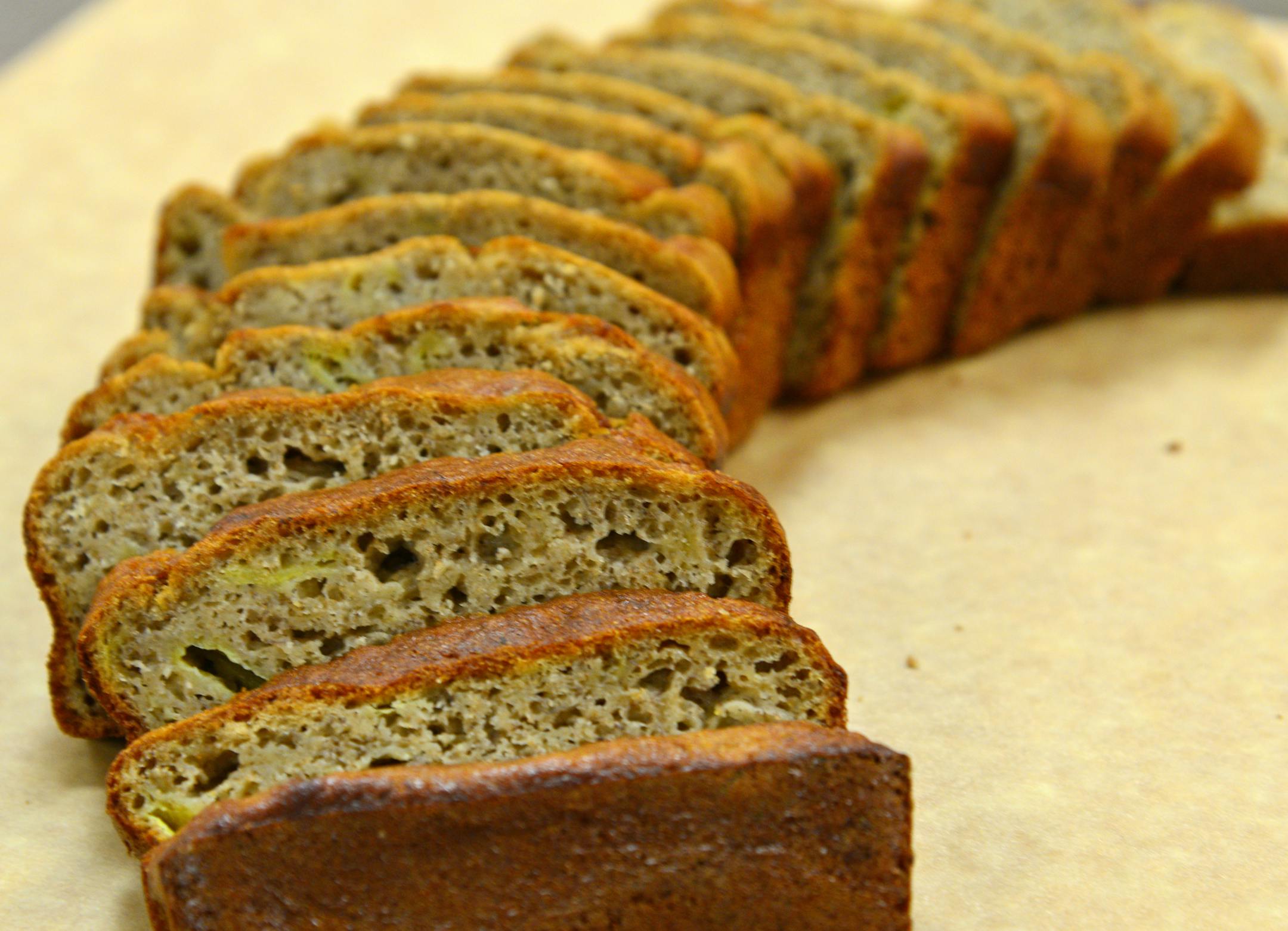The VEAP program - volunteers enlisted to assist people -- has a new teaching kitchen that is used to serve low-income people. They use donated food to prepare dishes for others in the local food bank. A supply of bananas, for example, is turned into banana bread. ] Richard.Sennott@startribune.com Richard Sennott/Star Tribune Bloomington Minn.Monday 4/22/2014) ** (cq)