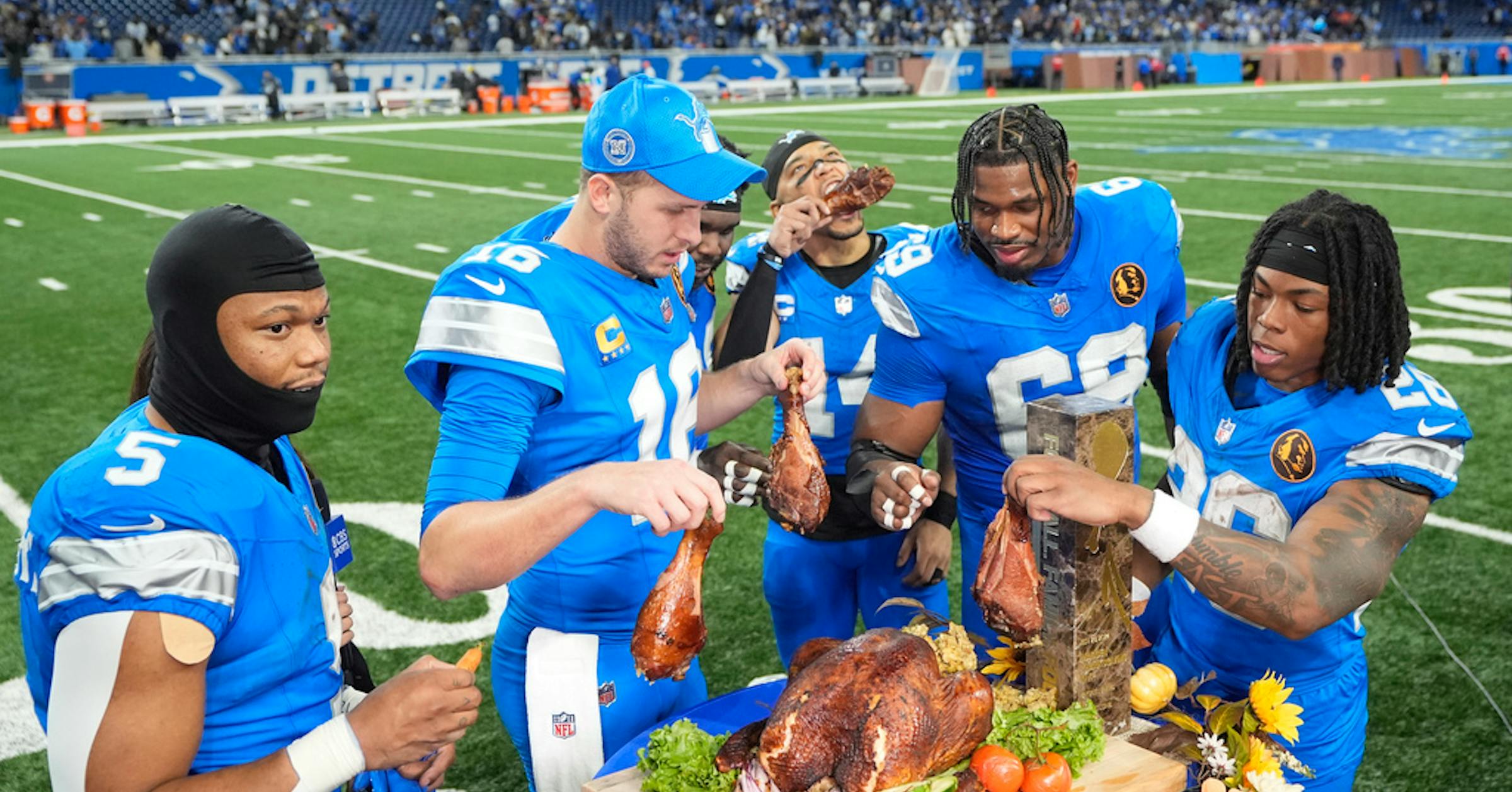 Lions extend win streak to 10 games, hold off Bears for 23-20 victory Lions extend win streak to 10 games, hold off Bears for 23-20 victory