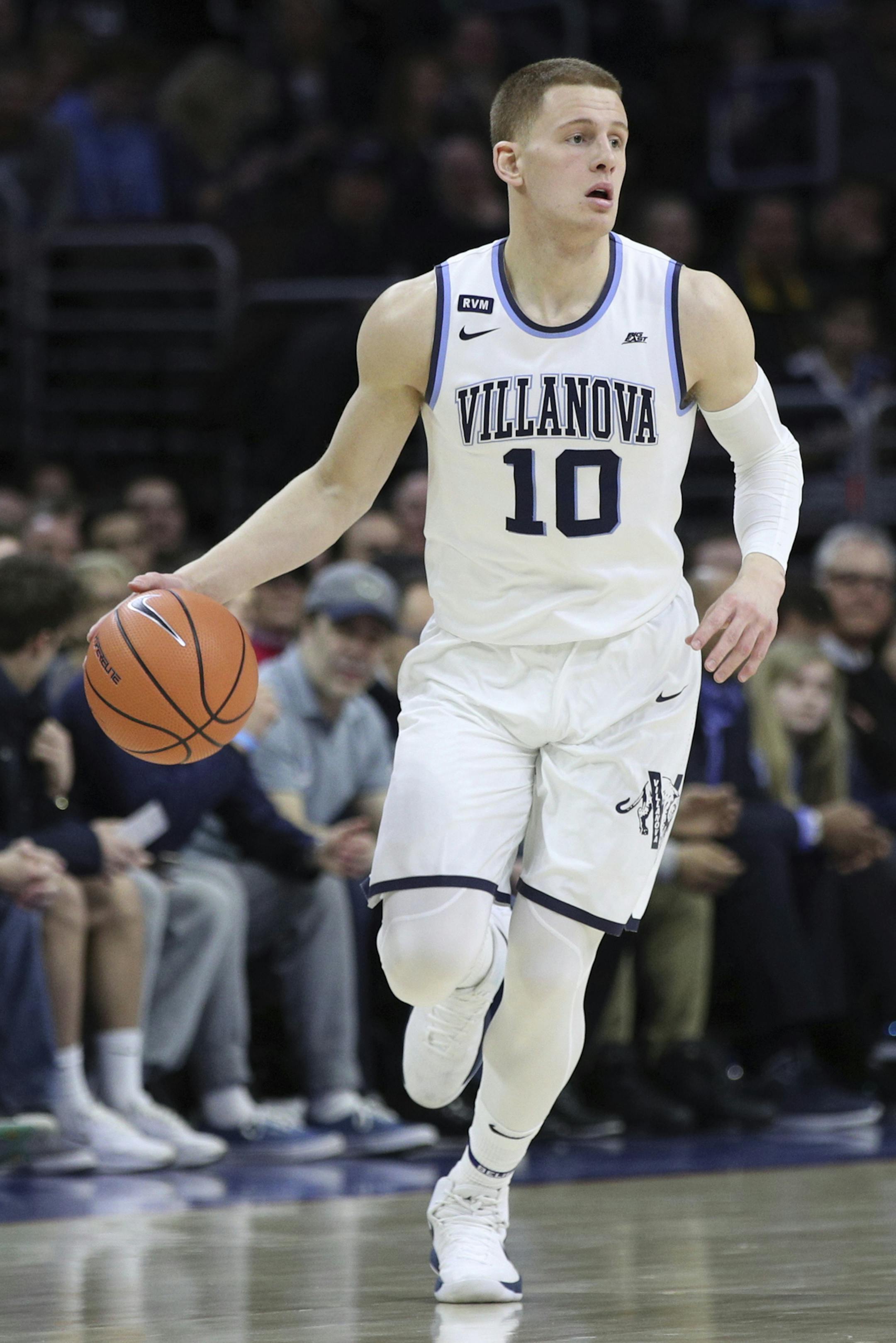 Villanova's Donte DiVincenzo in action during the first half of an NCAA basketball game against Georgetown, Saturday, March 3, 2018, in Philadelphia. Villanova won 97-73. (AP Photo/Chris Szagola) ORG XMIT: OTKCS158