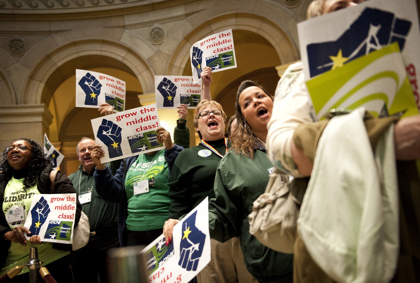 More than 1,000 members of AFSCME rallied on behalf of job creation and higher wages for the middle class at the Capitol last week.