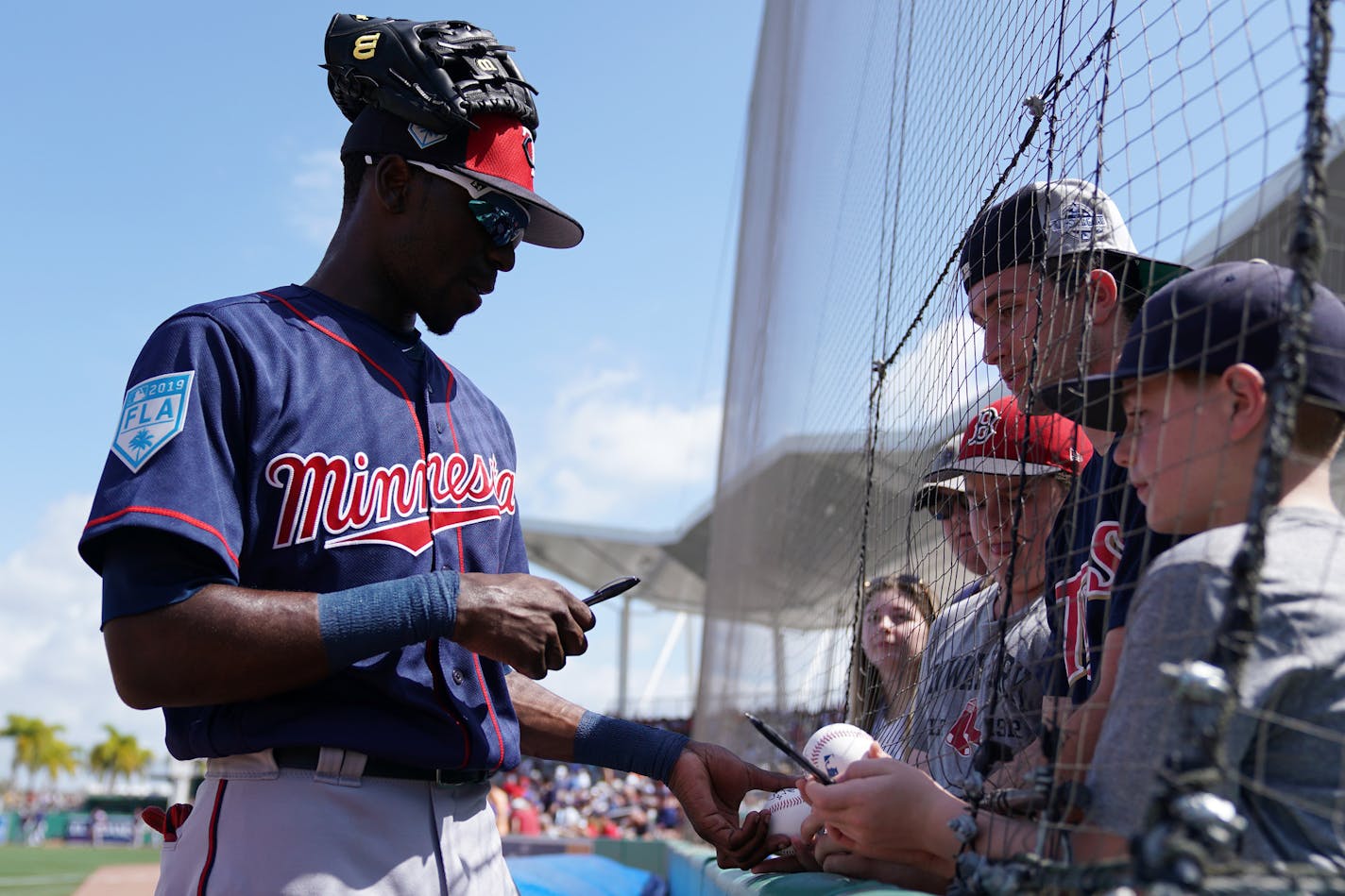 Minnesota Twins shortstop Nick Gordon (1) signed autographs for a group of young fans before Sunday's game. ] ANTHONY SOUFFLE &#x2022; anthony.souffle@startribune.com The Minnesota Twins played the Boston Red Sox for a Spring Training game Saturday, Feb. 23, 2019 at JetBlue Park at Fenway South in Fort Myers, Fla.