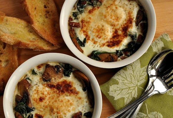 Baked Eggs with Mushrooms, Spinach and Ham