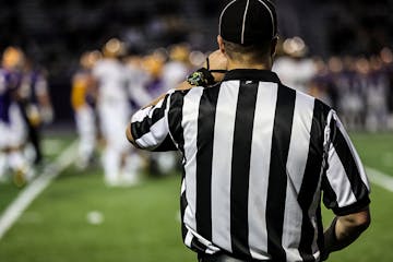 The tush push, the NFL play that sunk Vikings, is illegal in prep games