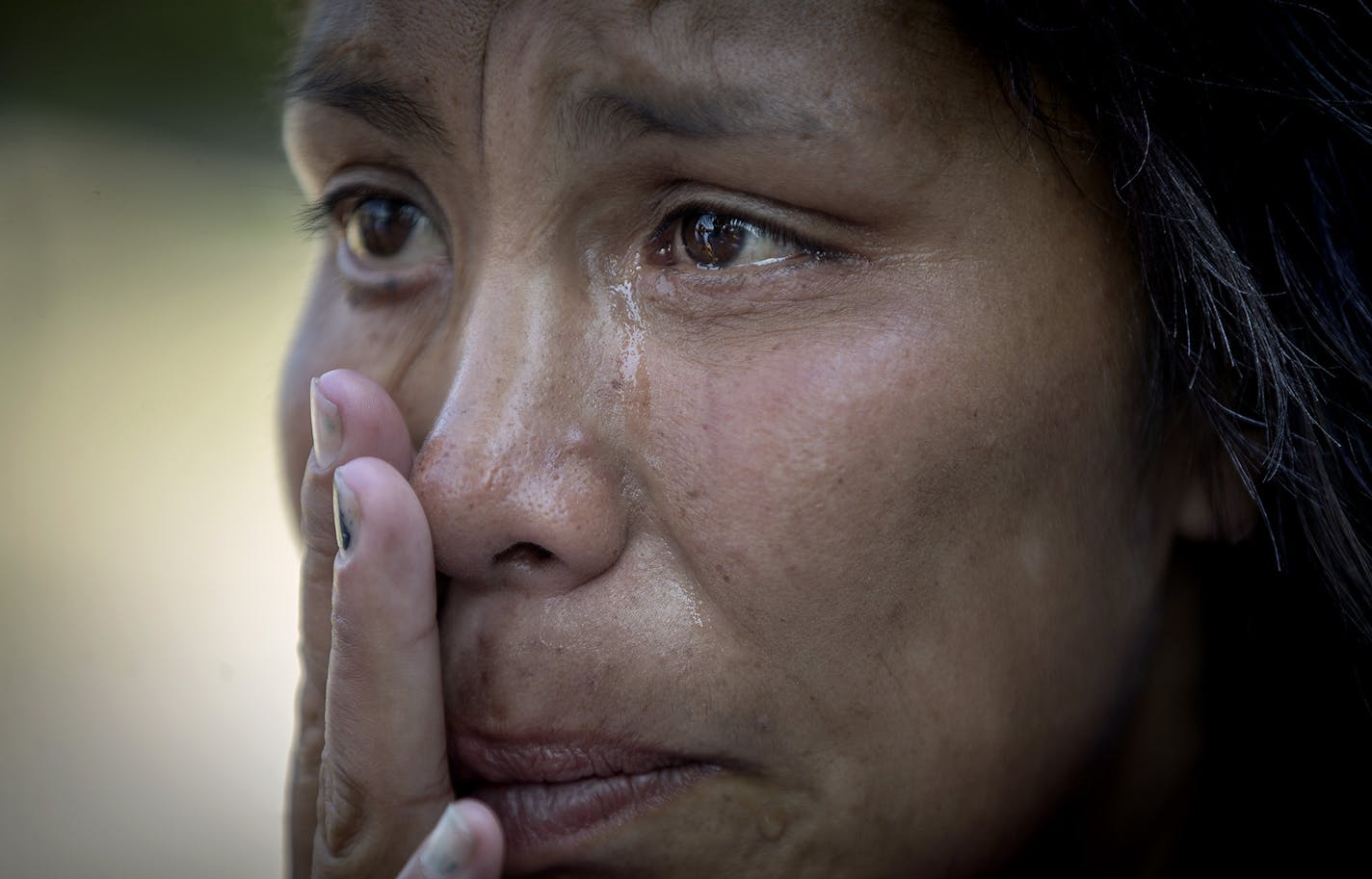 "All I want is a tent," said Tiffany DeCoteau as she cried out to Minneapolis Mayor Jacob Frey, Minneapolis Police Chief Medaria Arradondo and Minneapolis Police Sgt. Grant Snyder, as they visited a homeless encampment near 16th Avenue South & East Franklin AvenueWednesday, August 8, 2018 in Minneapolis, MN. ] ELIZABETH FLORES &#xef; liz.flores@startribune.com