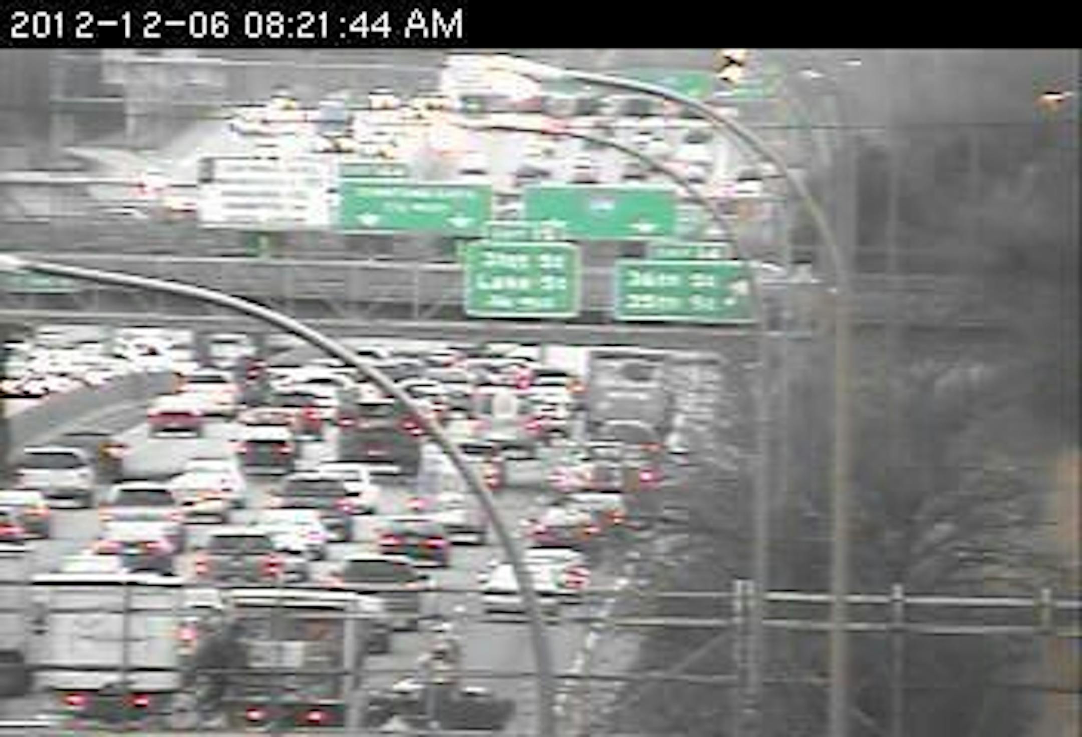 The scene on northbound 35W at 42nd Street.
