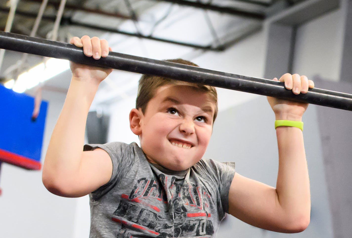 Billy Smith tried with all his might to do one more pull up. ] GLEN STUBBE &#x2022; glen.stubbe@startribune.com Tuesday, November 21, 2017 If you want your kid to drop the video game controller and get off the couch, you can take your pick of gyms and clubs and teams in the Twin Cities in sports ranging from fencing to figure skating to rowing.
Add being a ninja warrior.
In the last two or three years, at least six gyms have sprung up in the metro area offering to train people to be ninja warrio