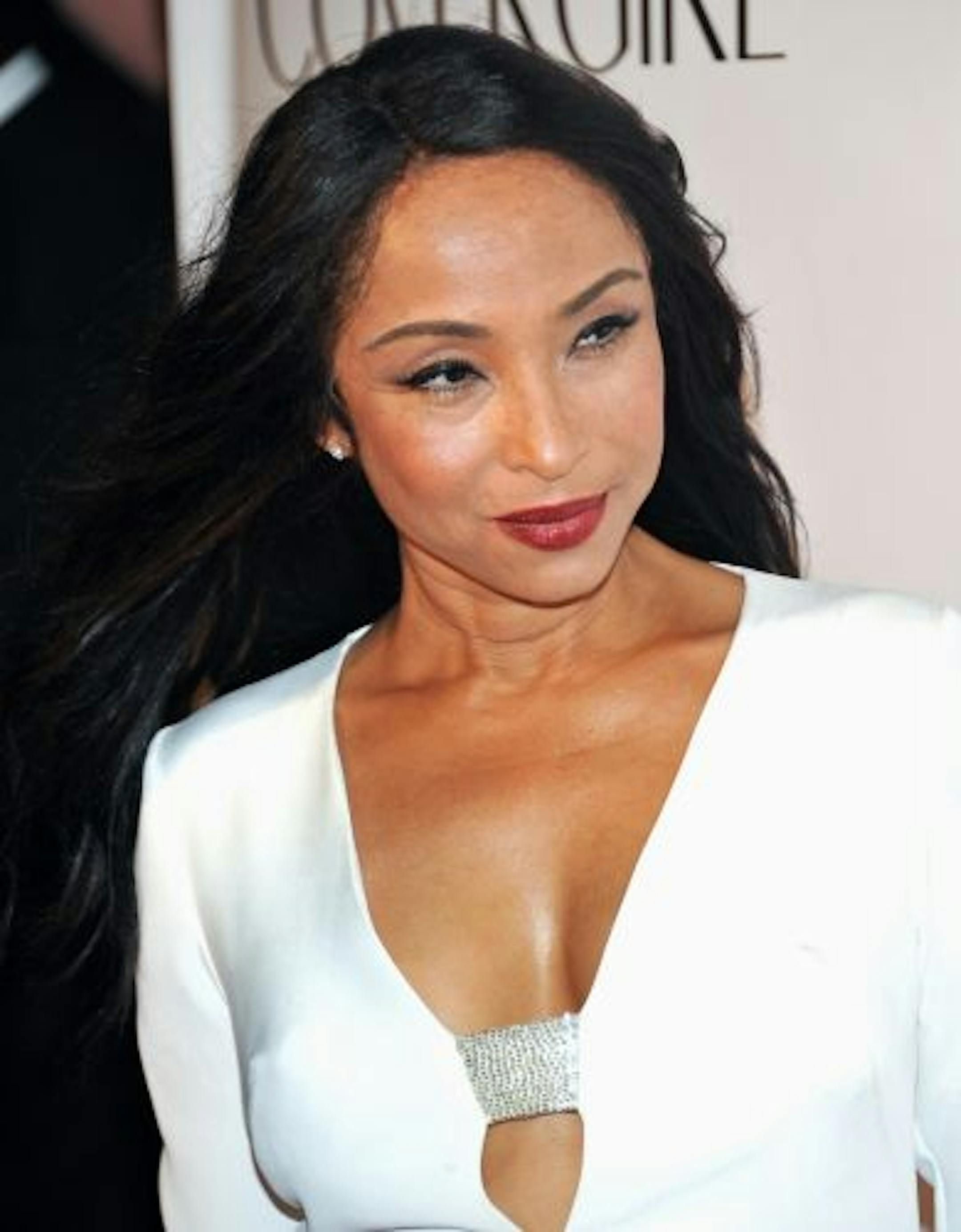 Sade Adu
