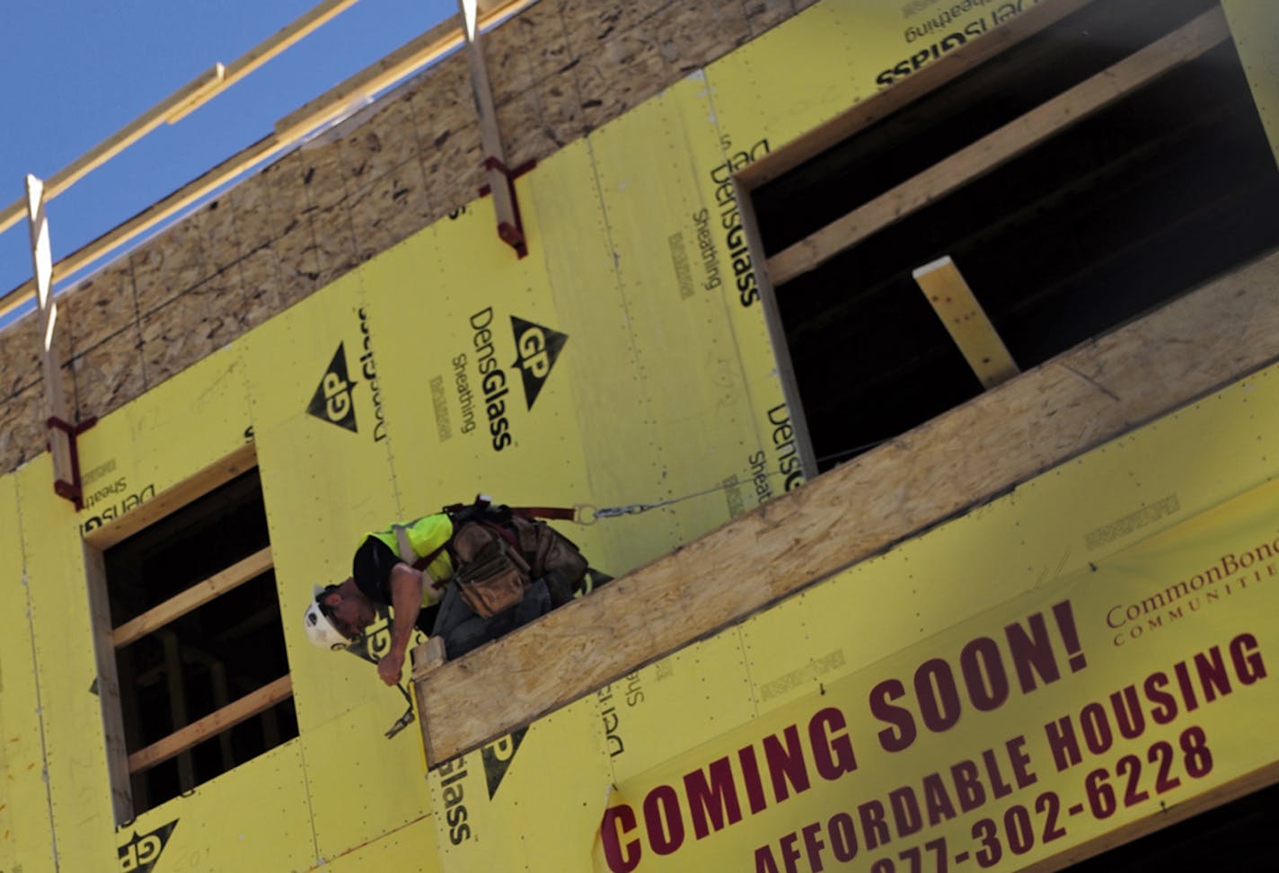 In North Minneapolis, West Broadway Curve is a big affordable housing project that is in full swing. ]richard.tsong-taatarii/rtsong-taatarii@startribune.com ORG XMIT: MIN1405231204292840