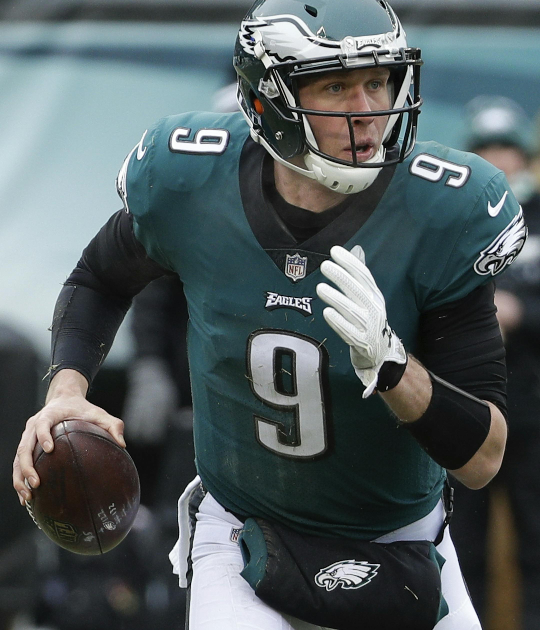 Philadelphia Eagles' Nick Foles in action during an NFL football game against the Dallas Cowboys, Sunday, Dec. 31, 2017, in Philadelphia. Dallas won 6-0. (AP Photo/Chris Szagola)