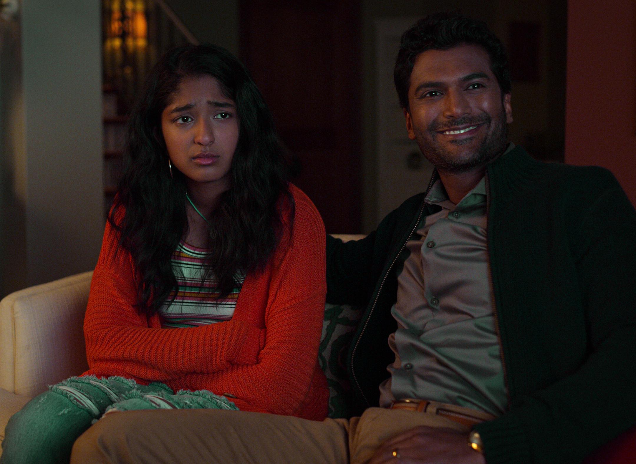 Maitreyi Ramakrishnan and Sendhil Ramamurthy in "Never Have I Ever," which begins streaming Monday on Netflix.