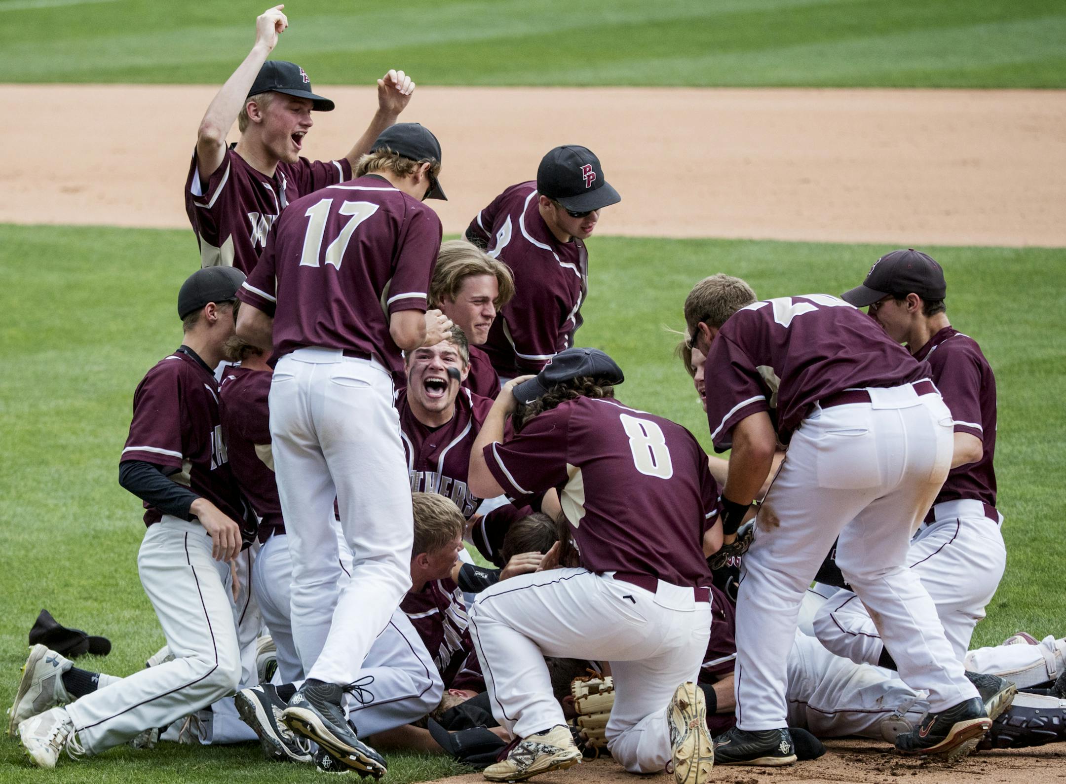 Parkers Prairie celebrates after winning the 2017 Class 1A State Tournament Championship Game at Target Field in Minneapolis on Monday. ] COURTNEY PEDROZA ï courtney.pedroza@startribune.com June 19, 2017; Minneapolis; Parkers Prairie vs. Legacy Christian Academy at Target Field; 1A state Tournament Championship Game