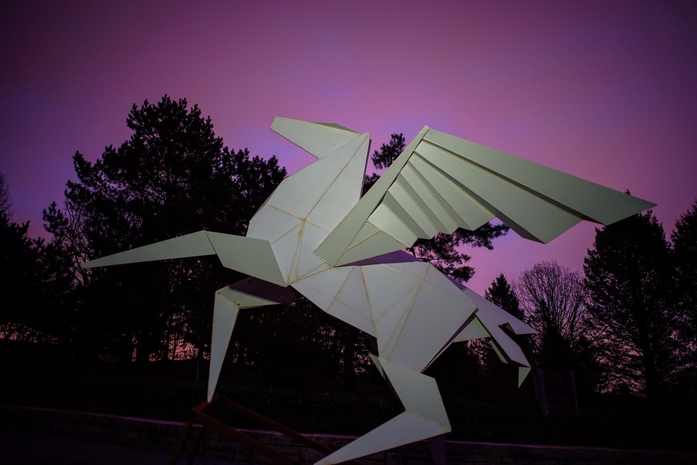 "Hero's Horse," at the Origami in the Garden at the Minnesota Landscape Arboretum. Sculpture by Robert J. Lang and Kevin Box, (Photo by Jason Boudreau-Landis)