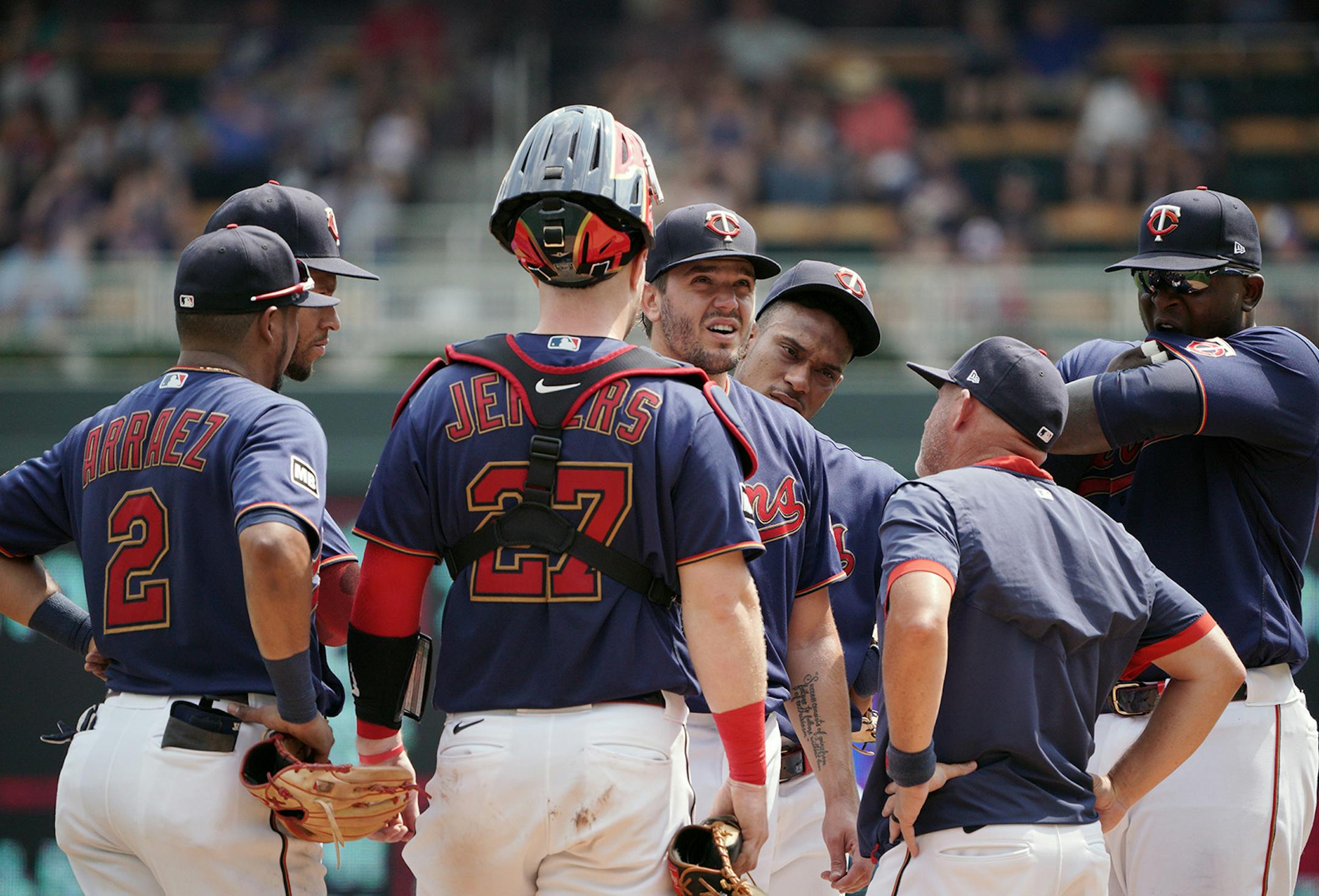 Twins starting pitcher Lewis Thorpe (center) didn't make it through the 2nd inning and was pulled from the game after loading the bases.