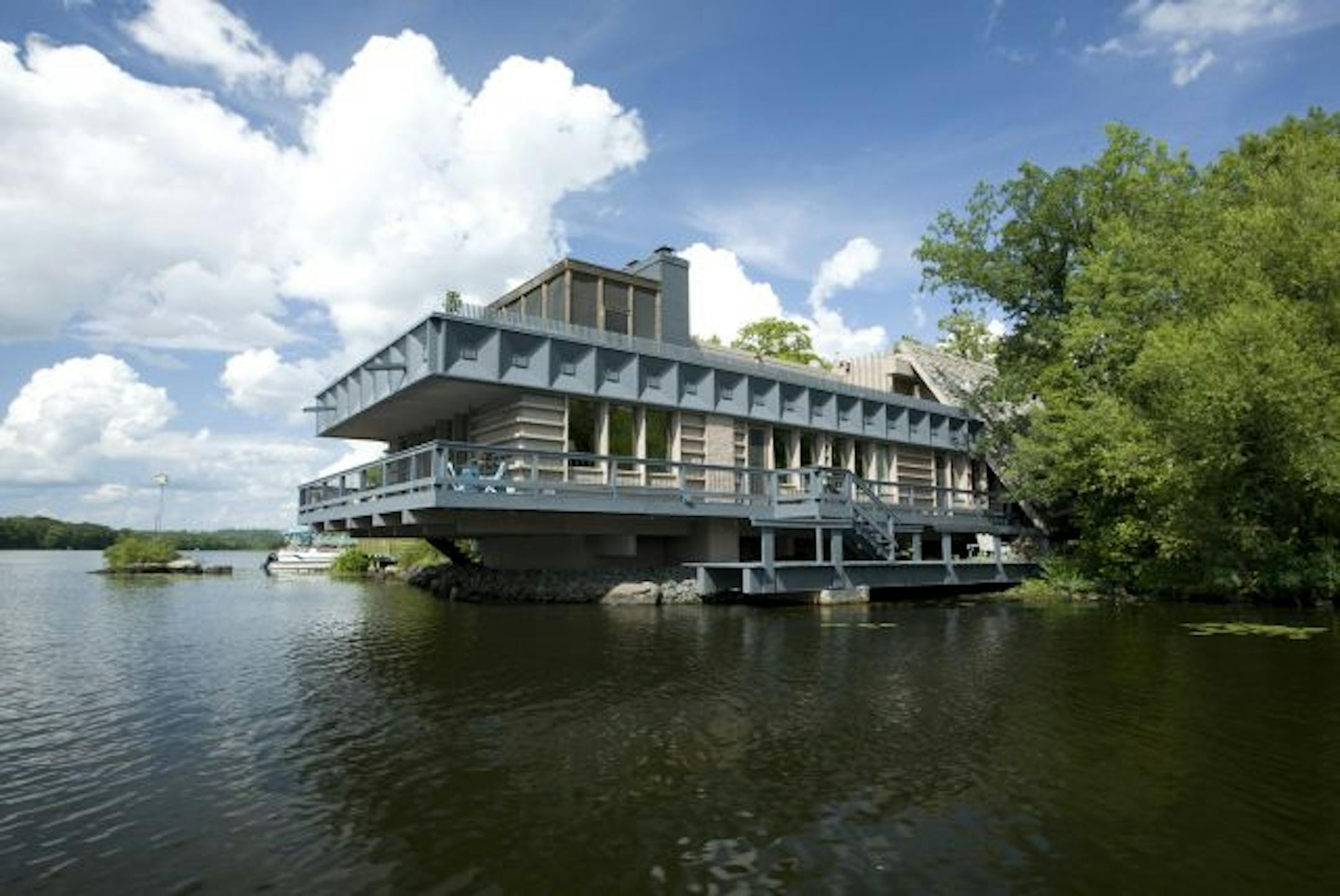 provided photo / credit: Jon Huelskamp, Landmark Photography Gaze0620, - St. Croix riverside home, Coldwell Banker Burnet