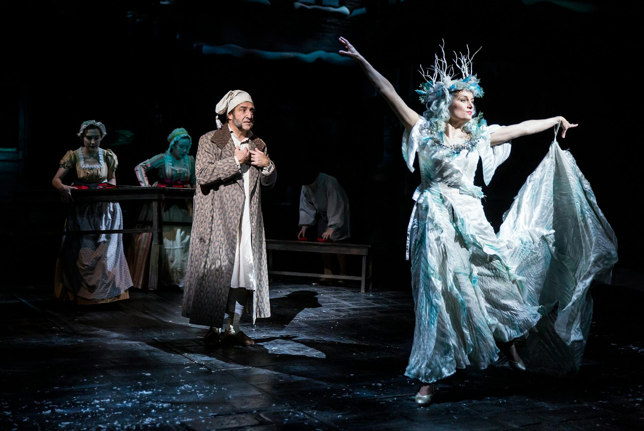 J.C. Cutler and Tracey Maloney in "A Christmas Carol" at the Guthrie Theater.