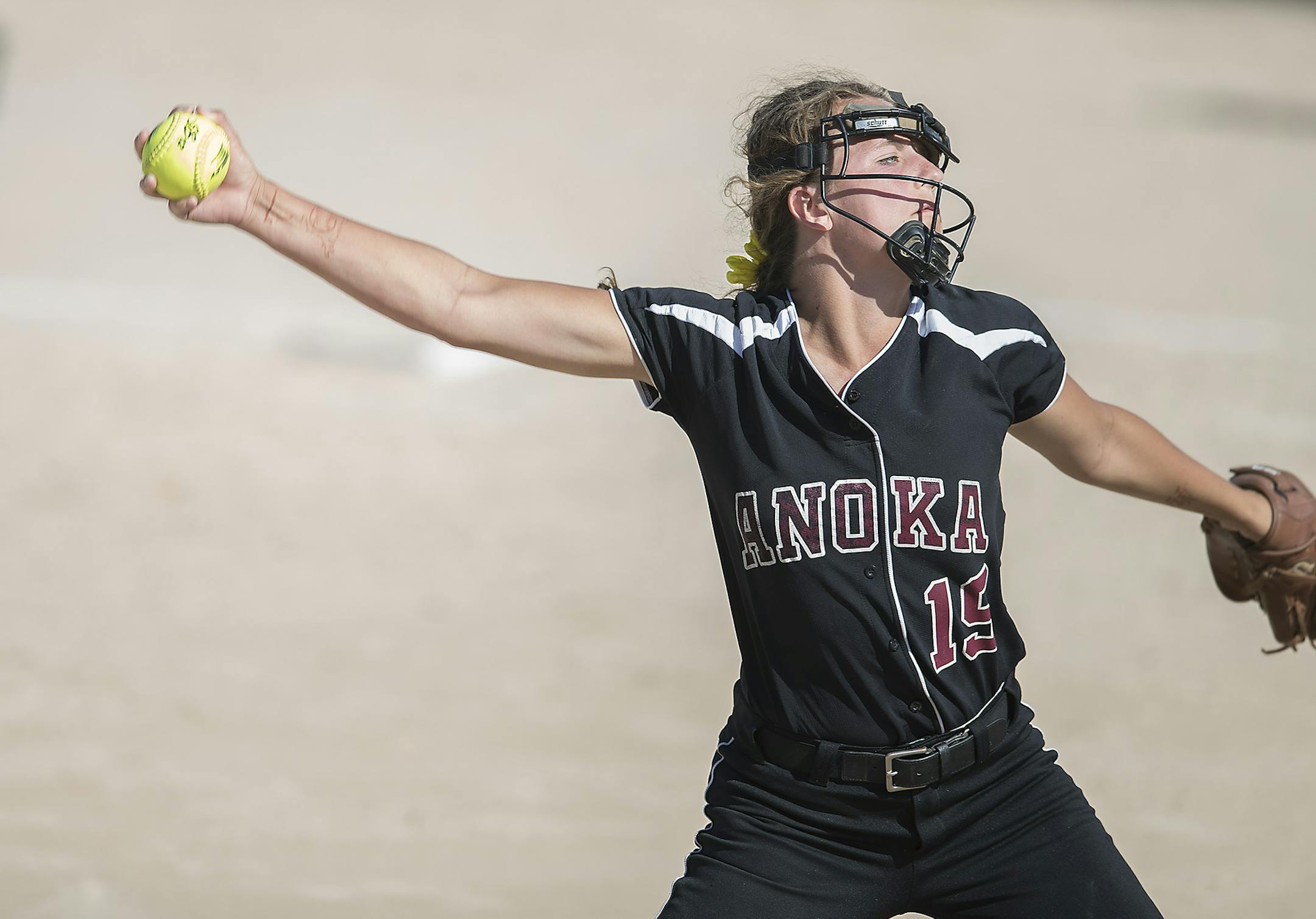 Anoka's Amber Elliott pitched during the fifth inning against Woodbury at the Girls softball state tournament at Caswell Park, Thursday, June 8, 2017 in North Mankato, MN. ] ELIZABETH FLORES ï liz.flores@startribune.com