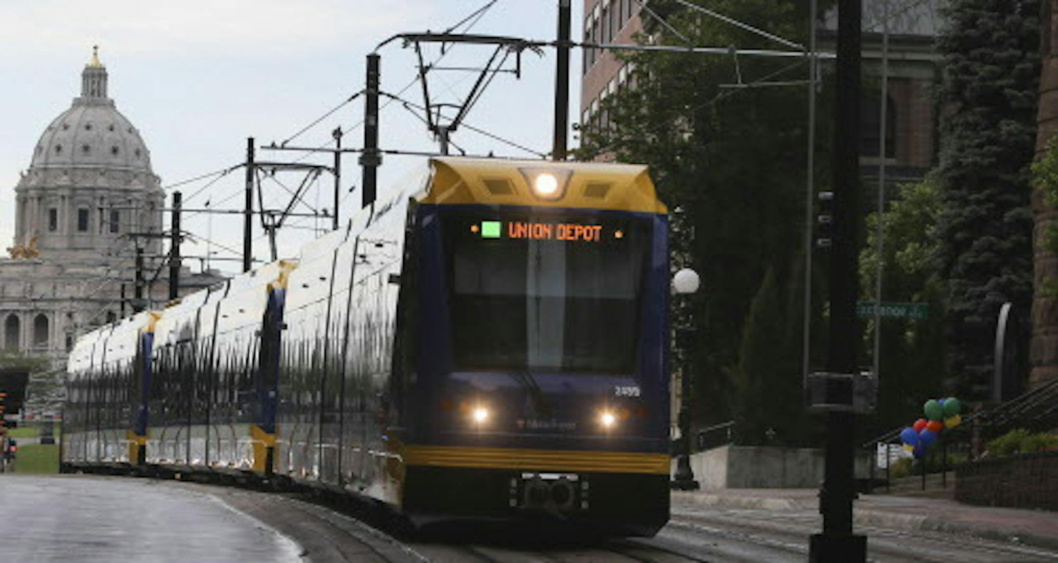 Transit sleuths are now tracking "hide-and-riders" along the Twin Cities Green Line.