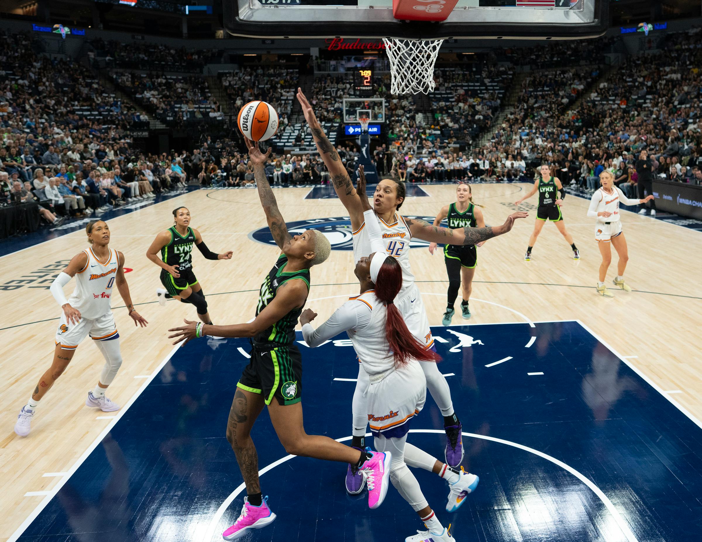 Connecticut Sun next, Lynx knocks Phoenix out of WNBA playoffs