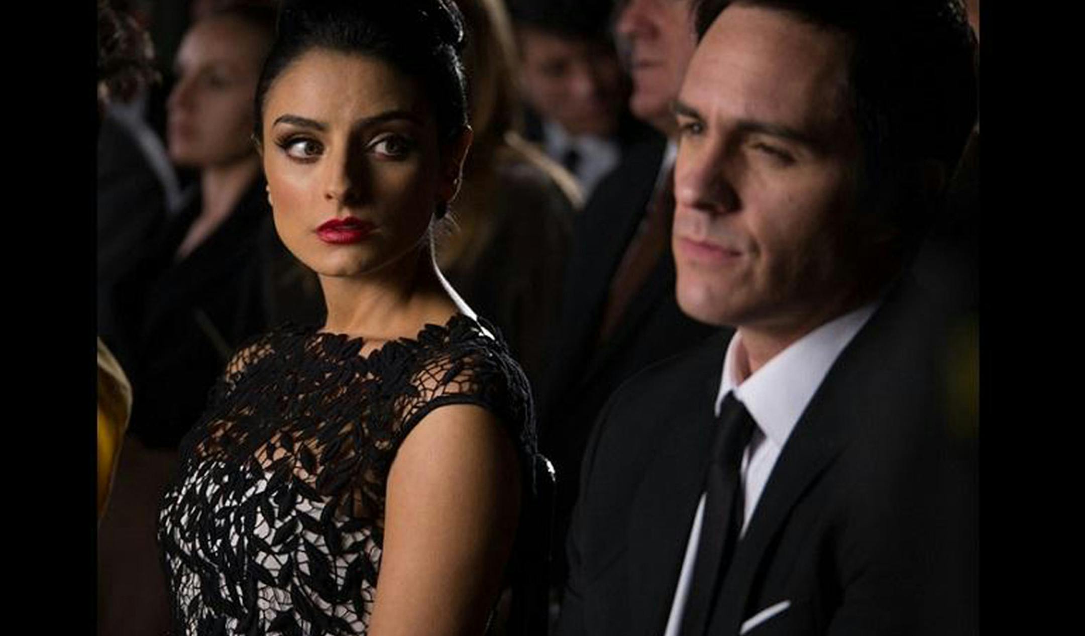 Aislinn Derbez and Mauricio Ochmann in the romantic comedy "A La Mala." (Pantelion Films/TNS) ORG XMIT: 1164407