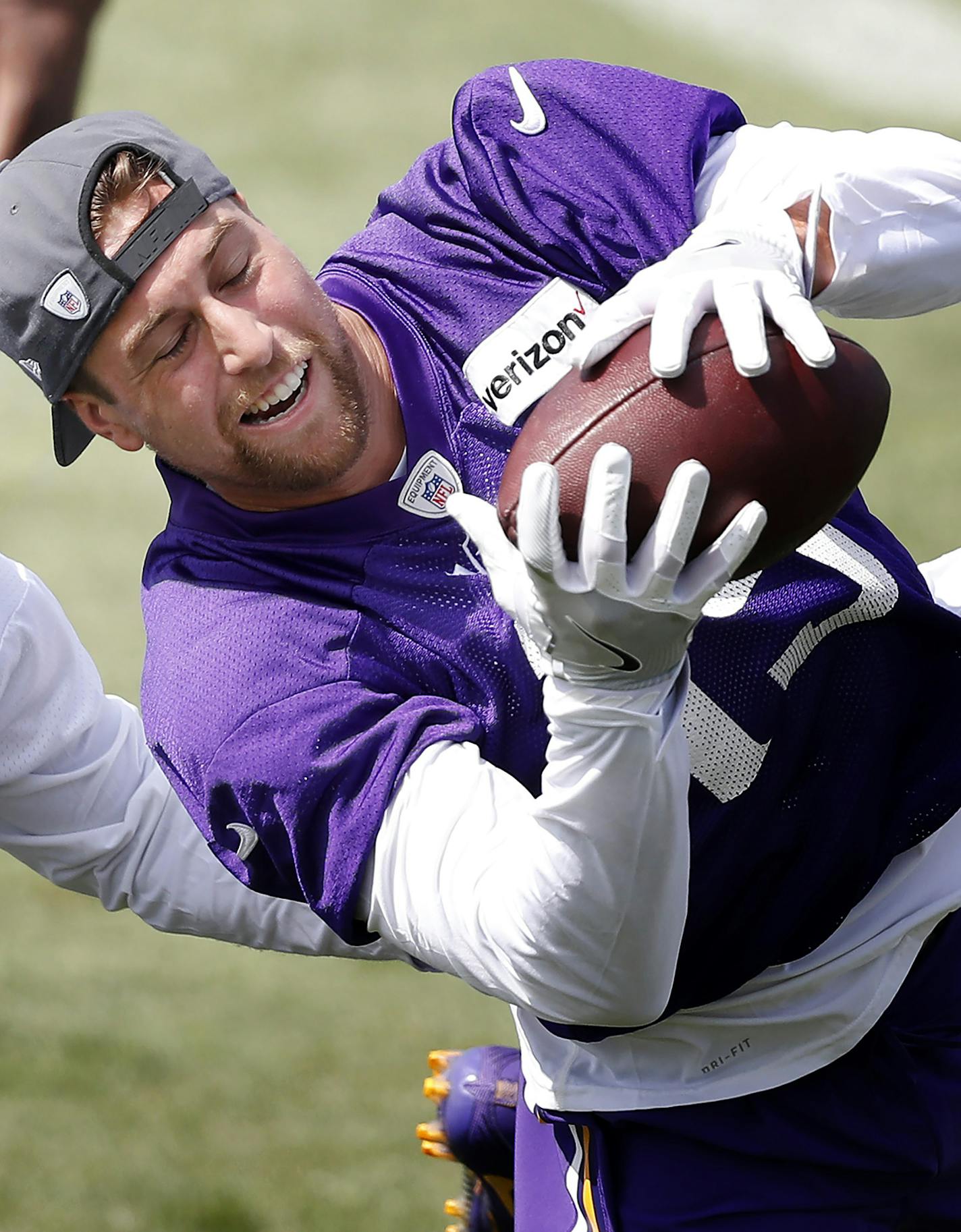 Adam Thielen (19) made a catch while being defended by Mackensie Alexander (20) during the morning practice. ] CARLOS GONZALEZ cgonzalez@startribune.com - July 31, 2016, Mankato, MN, Minnesota State University, Mankato, Minnesota Vikings Training Camp