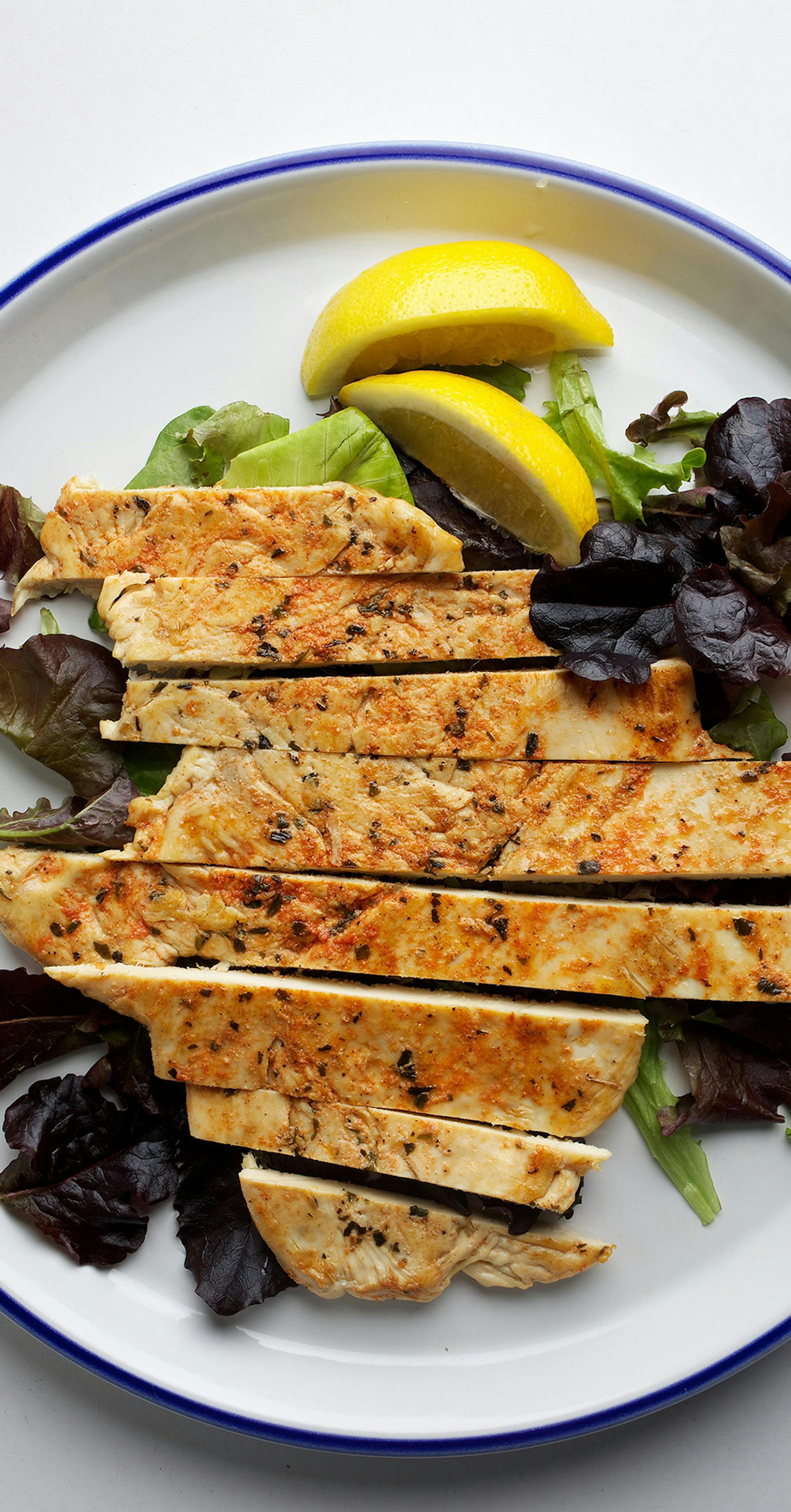 Pounded Chicken. Making chicken breast halves thinner yields a dish that looks like a huge portion on the plate. Illustrates FOOD-HEALTHY (category d), by Bonnie S. Benwick (c) 2015, The Washington Post. Moved Wednesday, Jan. 14, 2015. (MUST CREDIT: Photo for The Washington Post by Deb Lindsey)