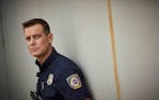 '9-1-1' star Peter Krause talks Minnesota childhood, bumper skiing on 'Live With Kelly and Ryan'
