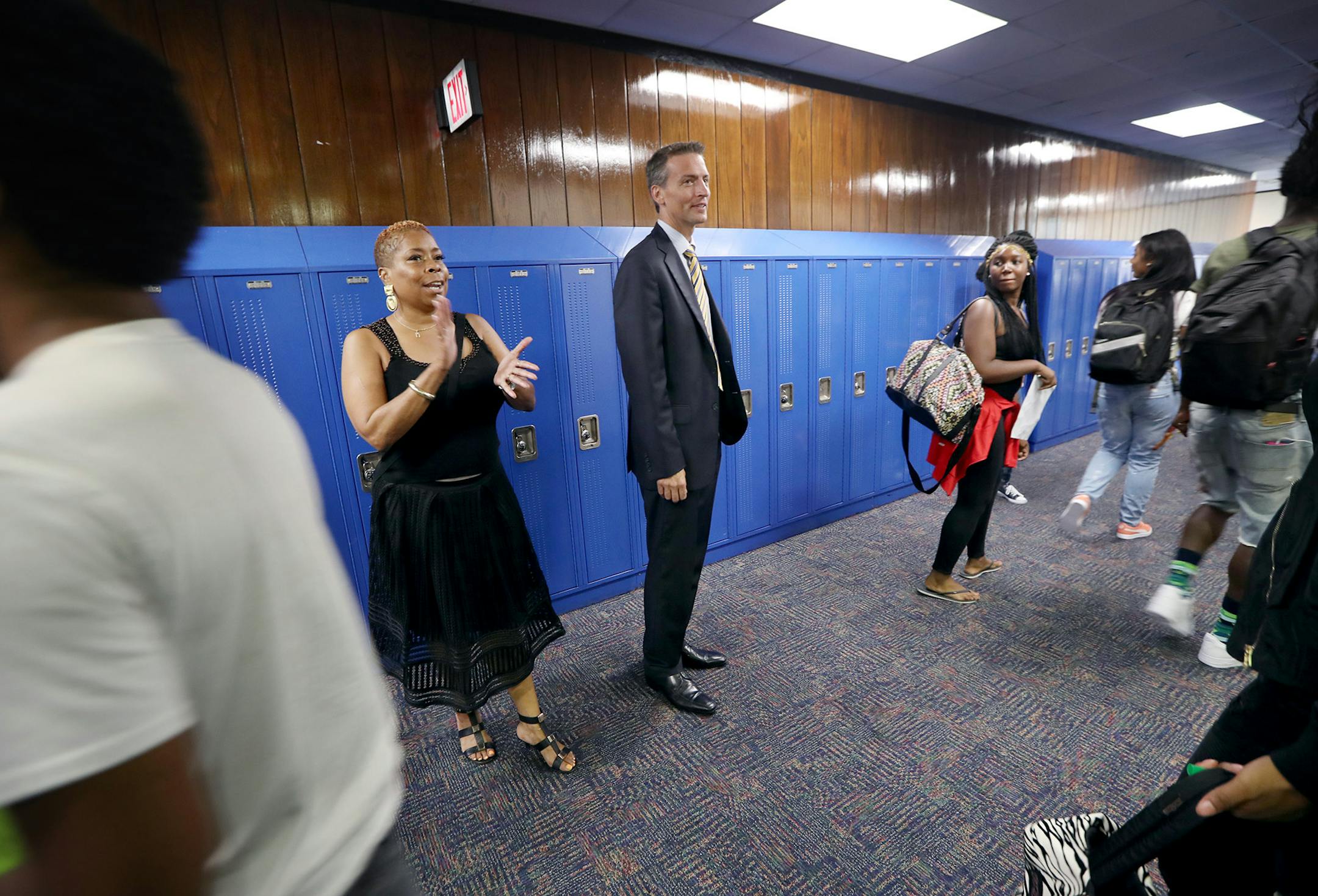 North High School Principal Dr. Shawn Harris-Berry, left, gave new Minneapolis Superintendent Ed Graff a tour of the school during the first day of school, Monday, August 29, 2016 in Minneapolis, MN. ] (ELIZABETH FLORES/STAR TRIBUNE) ELIZABETH FLORES &#x2022; eflores@startribune.com