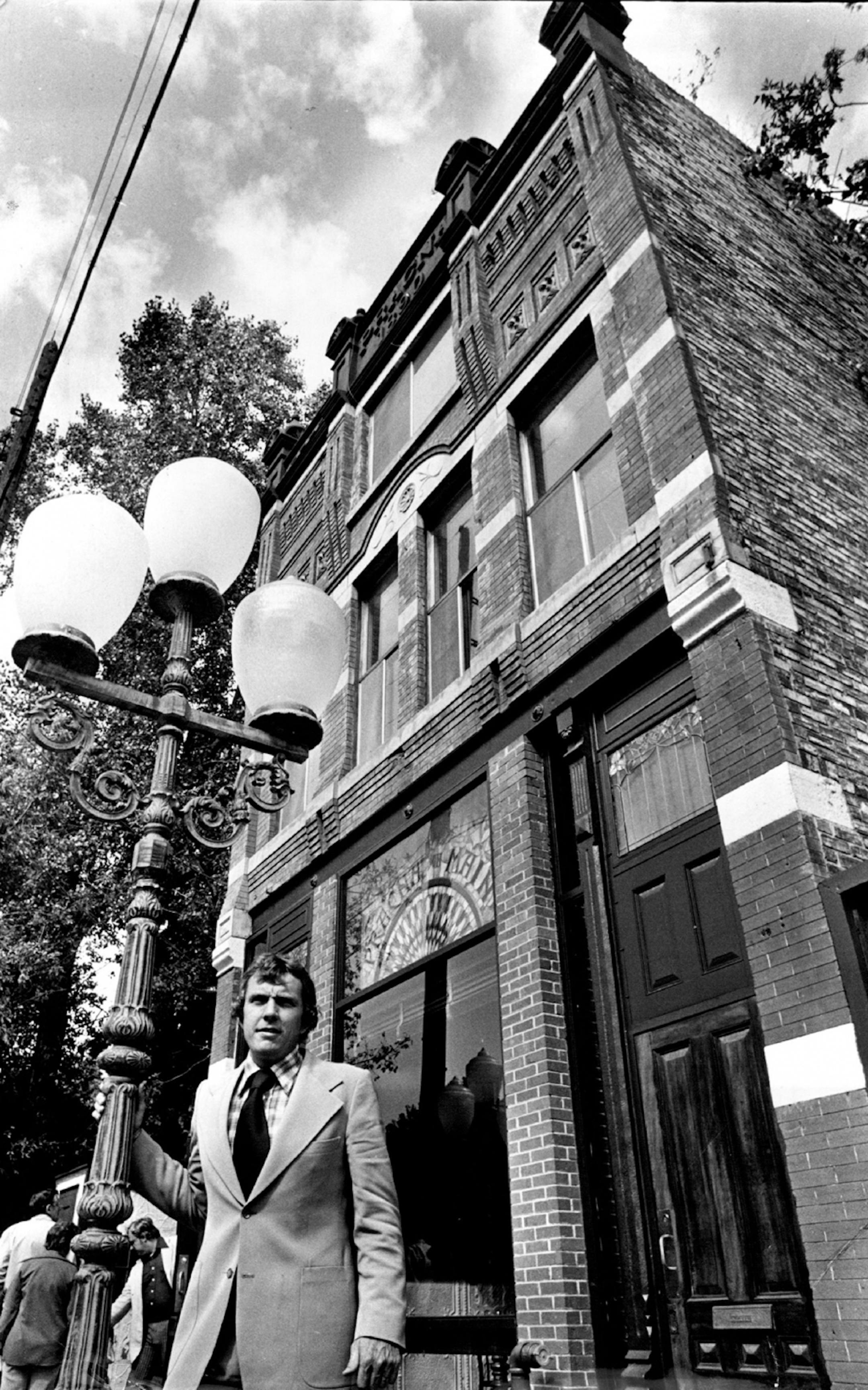 October 6, 1974 Bill Naegele outsidef Pracna on Main: "It's working, I think, because it fits the area..." From Pracna on Main to the Amalgamated Eating and Drinking Company Under-ground to Lord Fletcher's of the Lake, the aim of a budding Twin Cities restaurant chain is not just the sale of food and drink. What Bill Naegele, the 32-year-old president of Restaurants No-Limit, Inc., is forever talking about is selling "experiences" - "new" experiences, "enjoyable" experiences, "different" experie
