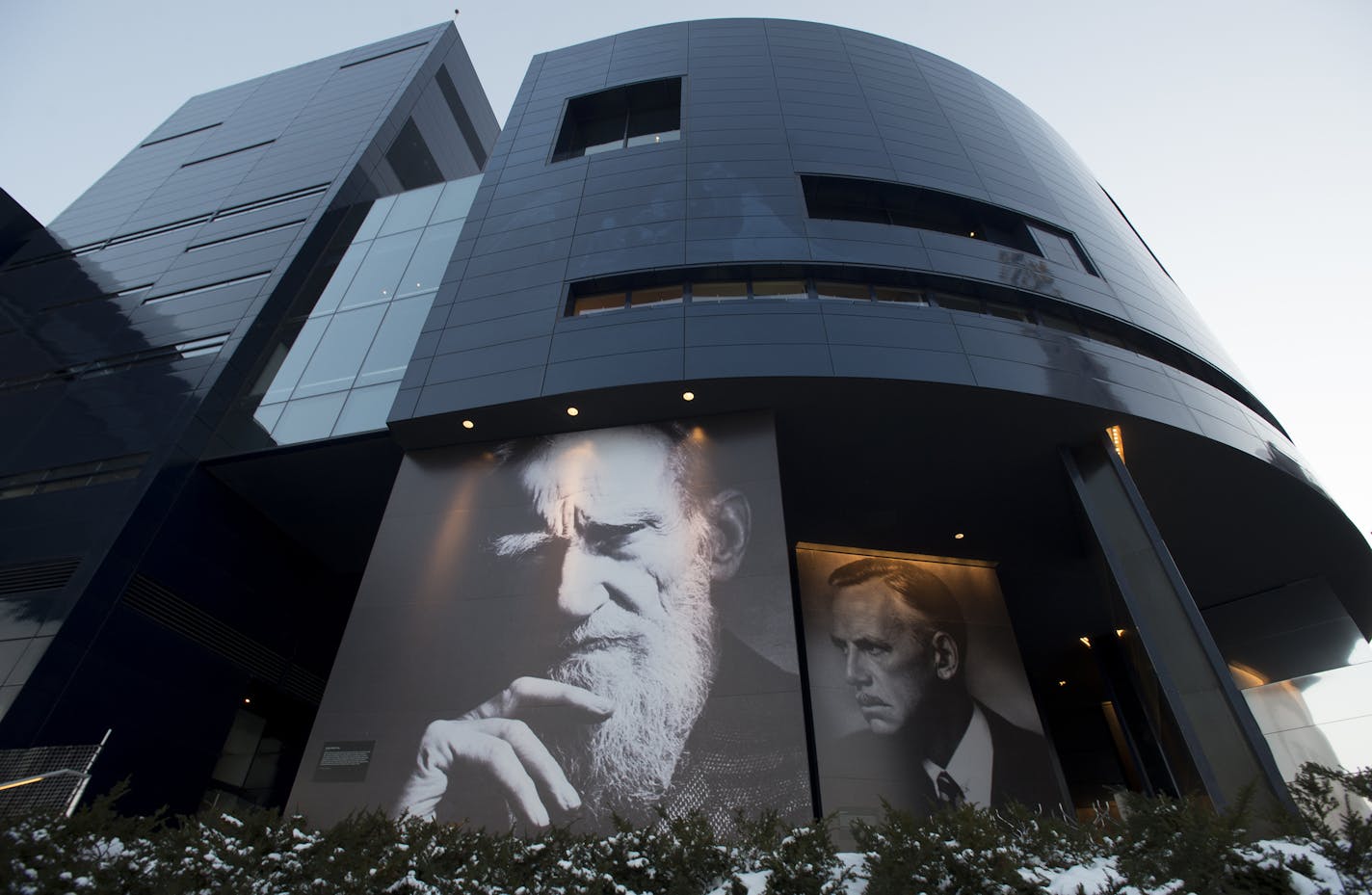 The north side of the Guthrie Theater, with the faces of George Bernard Shaw, left, and Eugene O'Neil, is pictured Wednesday night. ] (Aaron Lavinsky | StarTribune) As Guthrie Theater director Joe Dowling opens one of his final productions this weekend, the theater's board is moving swiftly to name his replacement. Publicly, the Guthrie says only that someone will be hired before March. That person would likely start in April for two months of transition before Dowling leaves in early June. We d