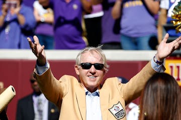 Former Minnesota Vikings quarterback Fran Tarkenton