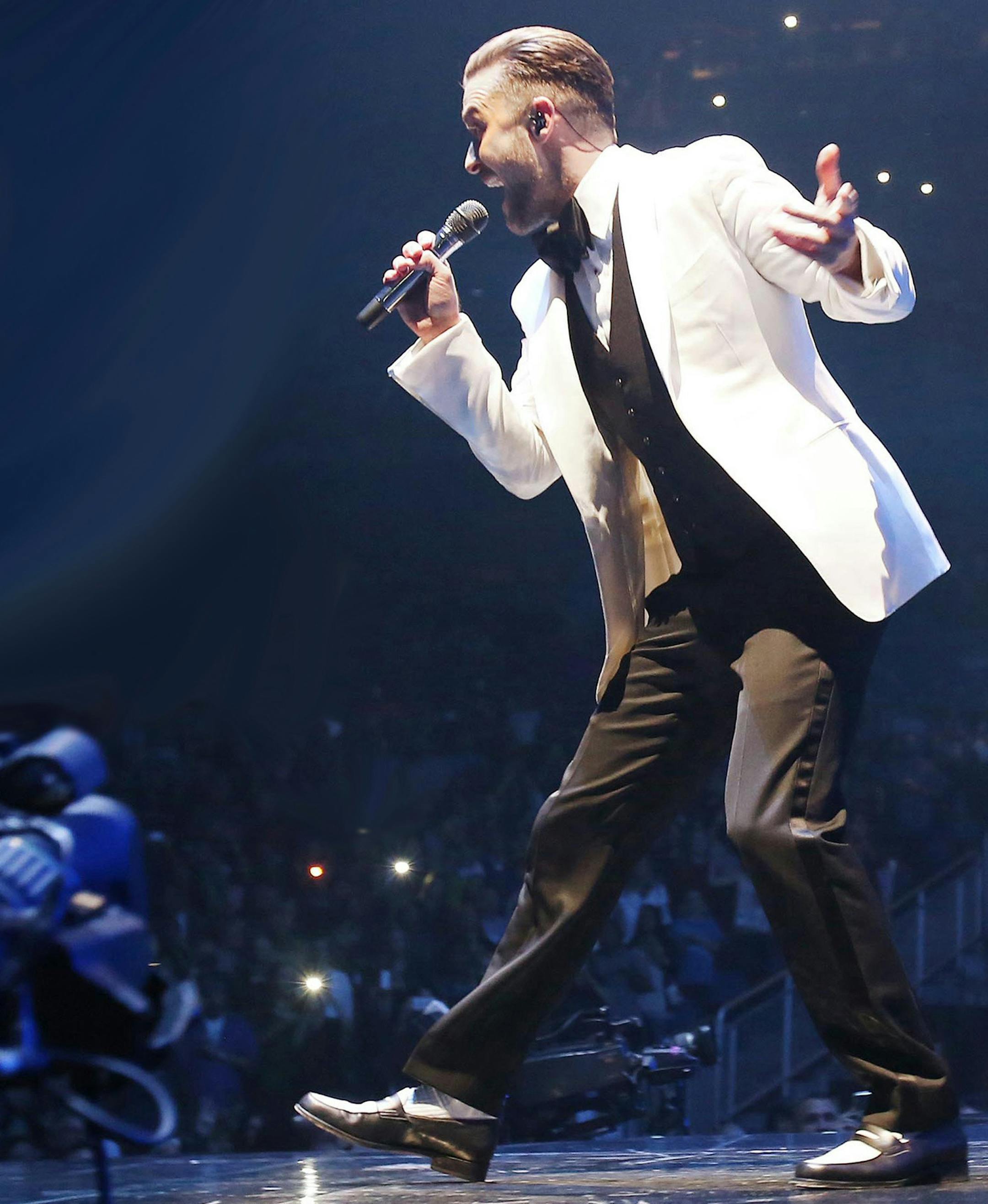 Justin Timberlake performs during his concert at the Amway Center in Orlando, Fla., on Thursday, Dec. 19, 2013. (Stephen M. Dowell/Orlando Sentinel/MCT) ORG XMIT: MIN1312192237252179