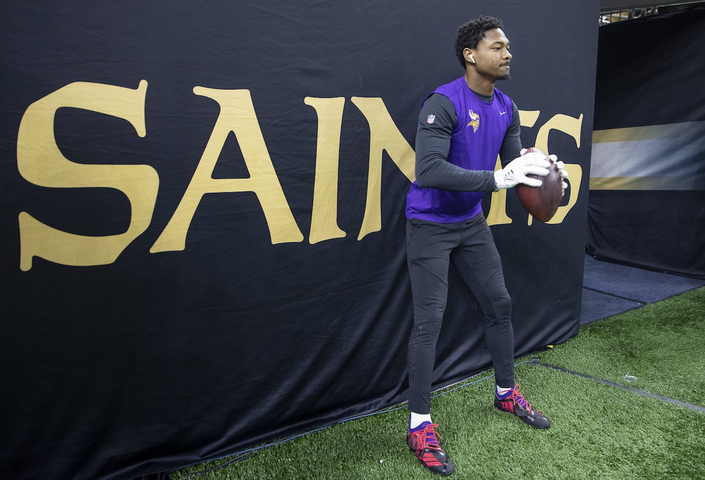 Stefon Diggs warmed up before Sunday's game at New Orleans.