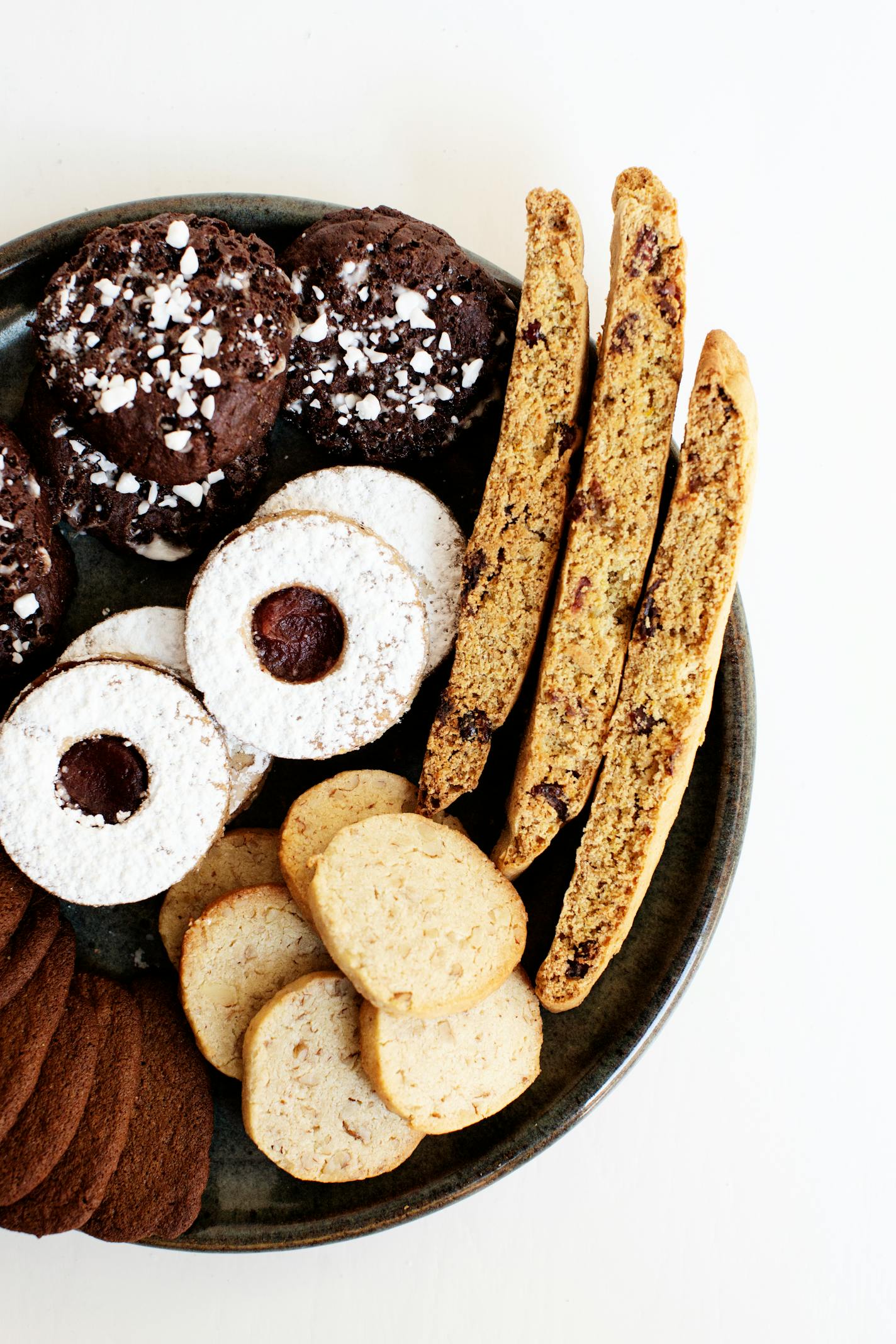 Vegan and gluten-free holiday cookies from Hark! Cafe