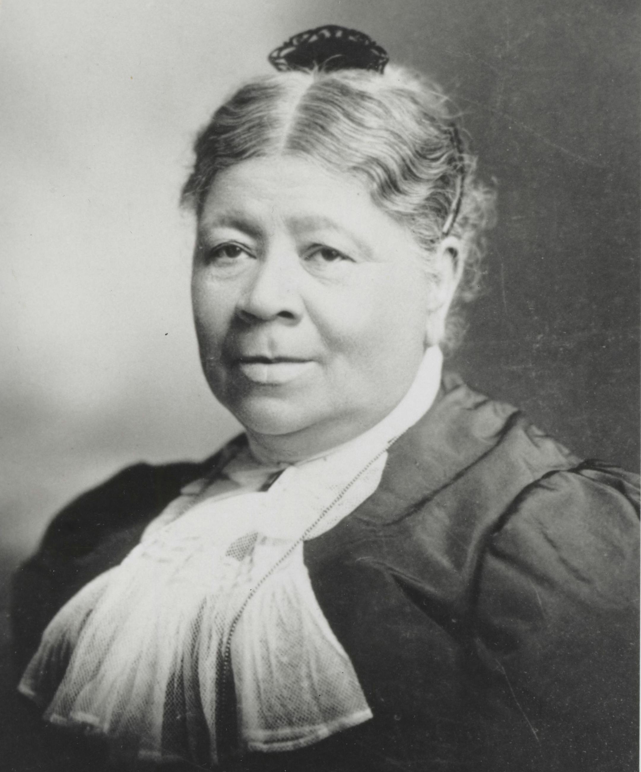 Ellen Bruce Yancey, wife of B.C. Yancey. Courtesy Edina Historical Society