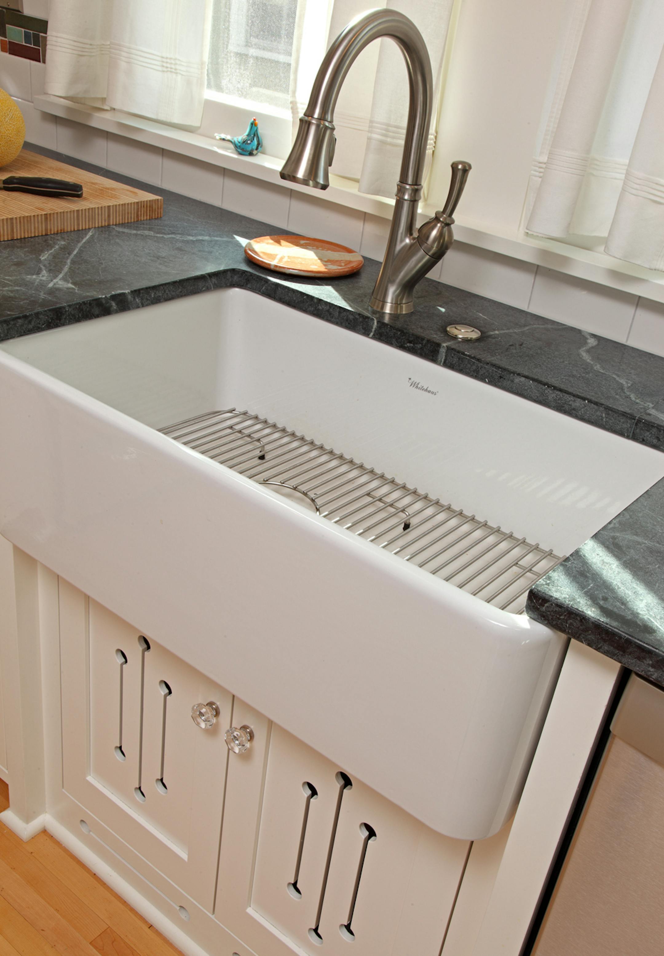 AFTER : Everyday soluitions bungalow kitchen renmodel by David Heide Design Studio. Credit Greg Page