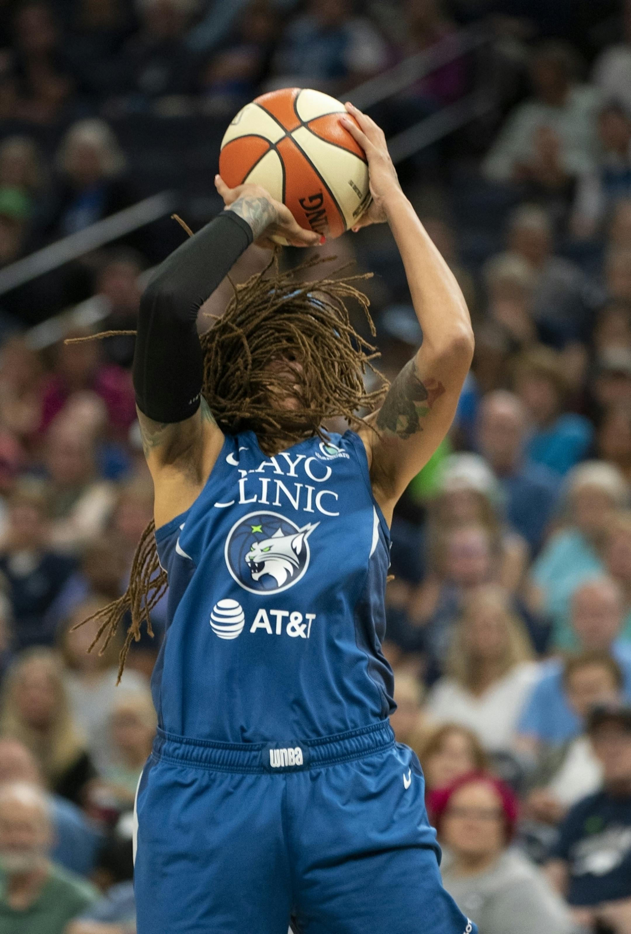 Minnesota Lynx guard Seimone Augustus (33) grabbed a second quarter pass from a teammate.