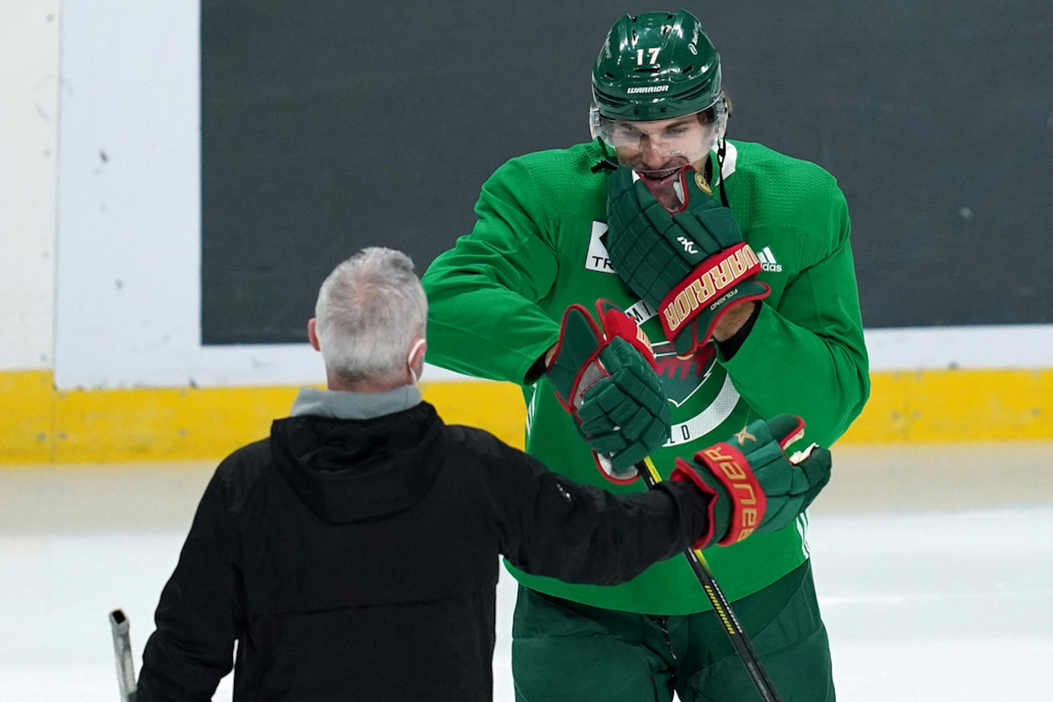 Minnesota Wild left wing Marcus Foligno greeted head coach Dean Evason during a practice. ] ANTHONY SOUFFLE • anthony.souffle@startribune.com