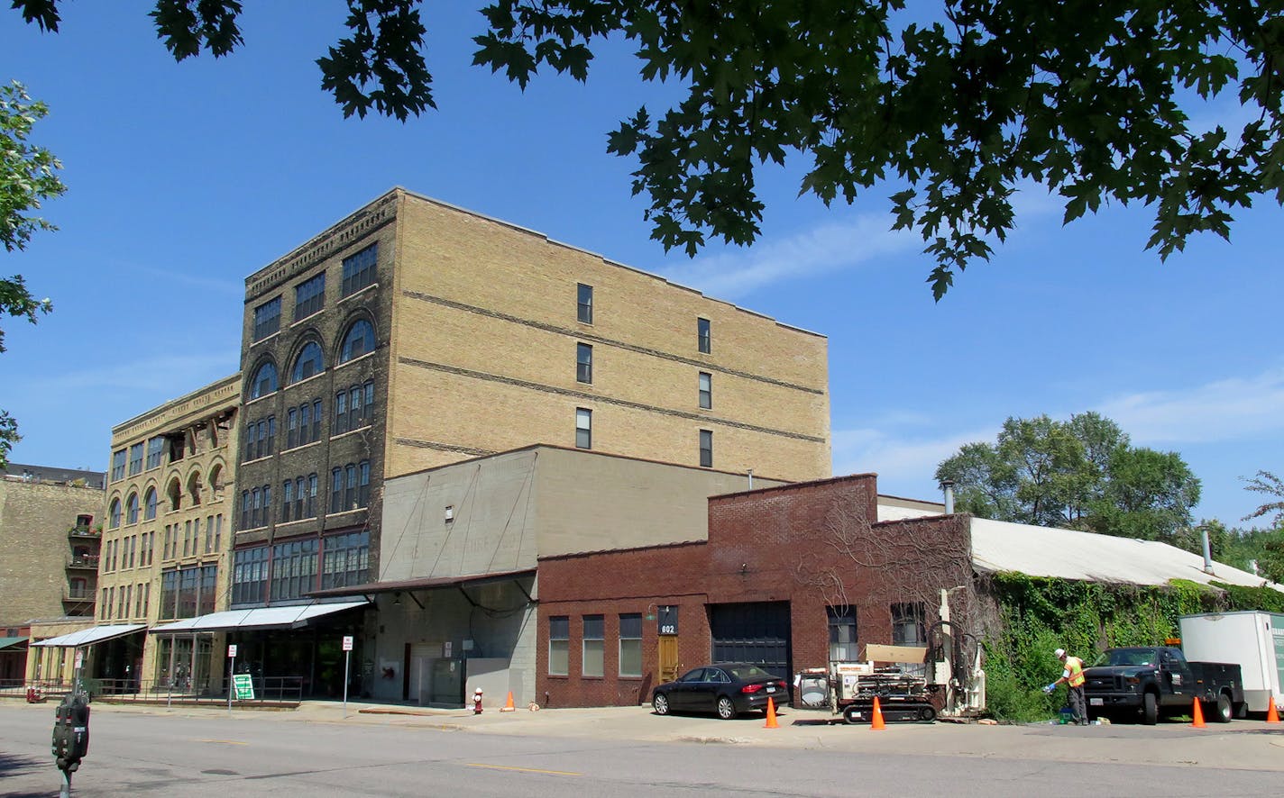 602 Project - a new condo bldg by devlopers Curt Gunsbury and Robb Miller on North 1st Street. - photo matches renderings by Tushie Montgomery Architects showing space buildings will occupy - 602/606 1st ] Tom Sweeney , August 14.2014 Minneapolis, MN ORG XMIT: MIN1408141326556029