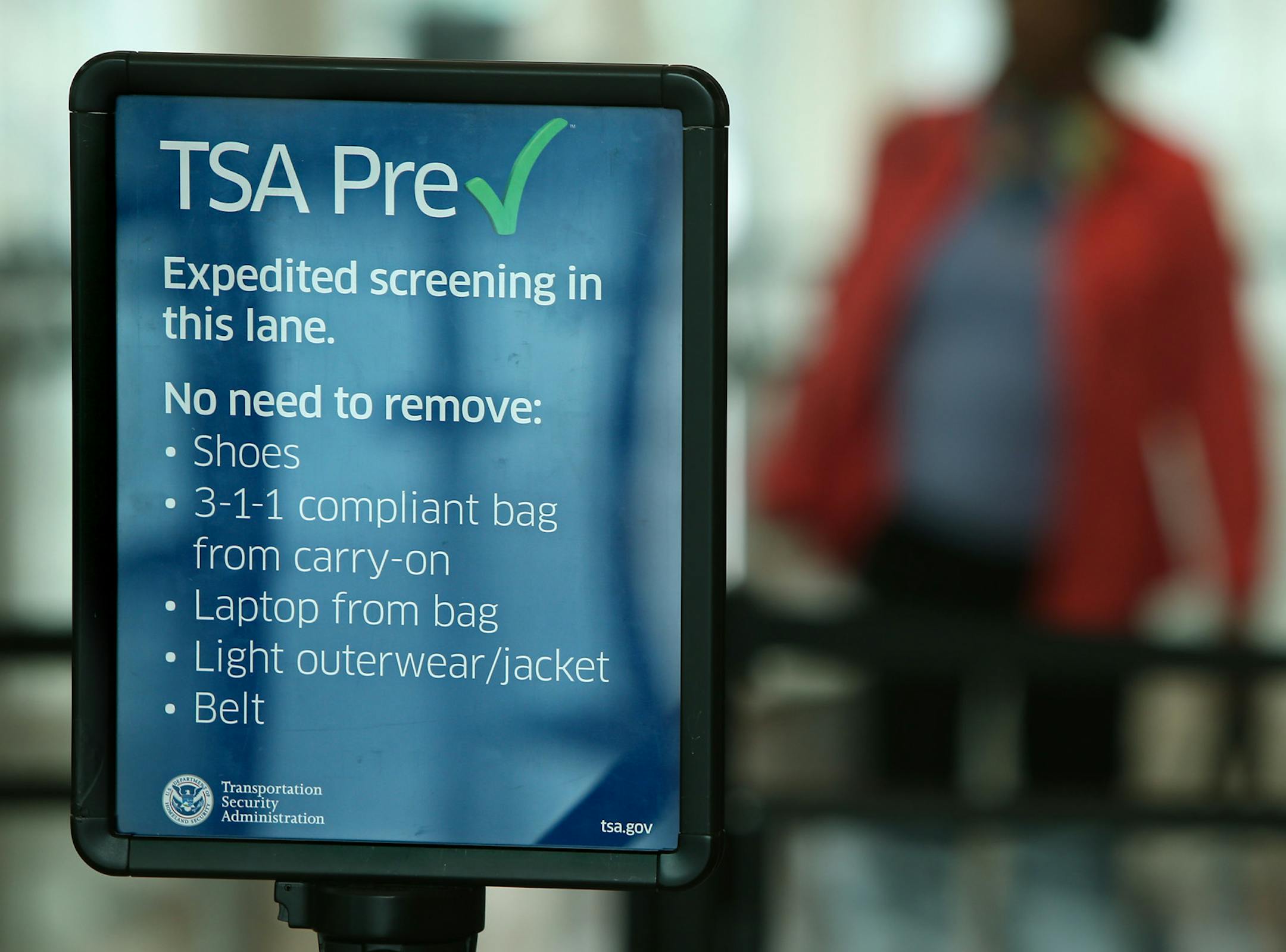 A TSA Pre sign was placed in the security area at Terminal 2 at MSP Airport, Wednesday, May 21, 2014 in Bloomington, MN. ] (ELIZABETH FLORES/STAR TRIBUNE) ELIZABETH FLORES • eflores@startribune.com