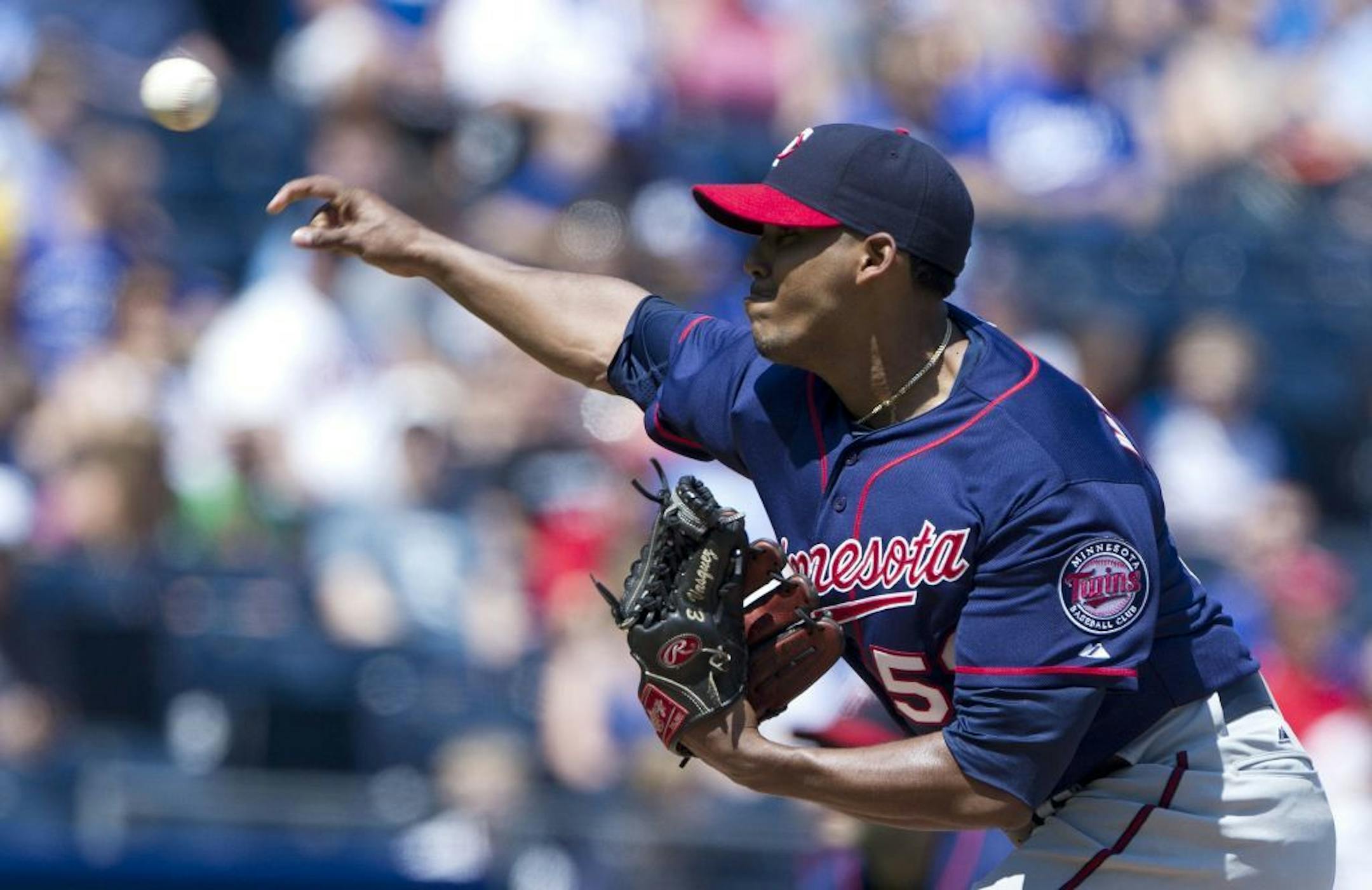 Minnesota Twins starting pitcher Esmerling Vasquez