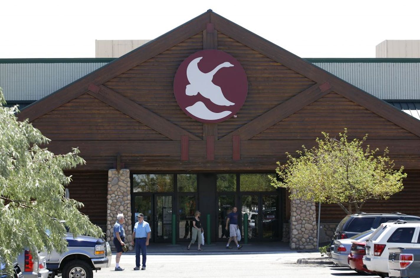 Gander Mountain filed for Chapter 11 bankruptcy reorganization on Friday.