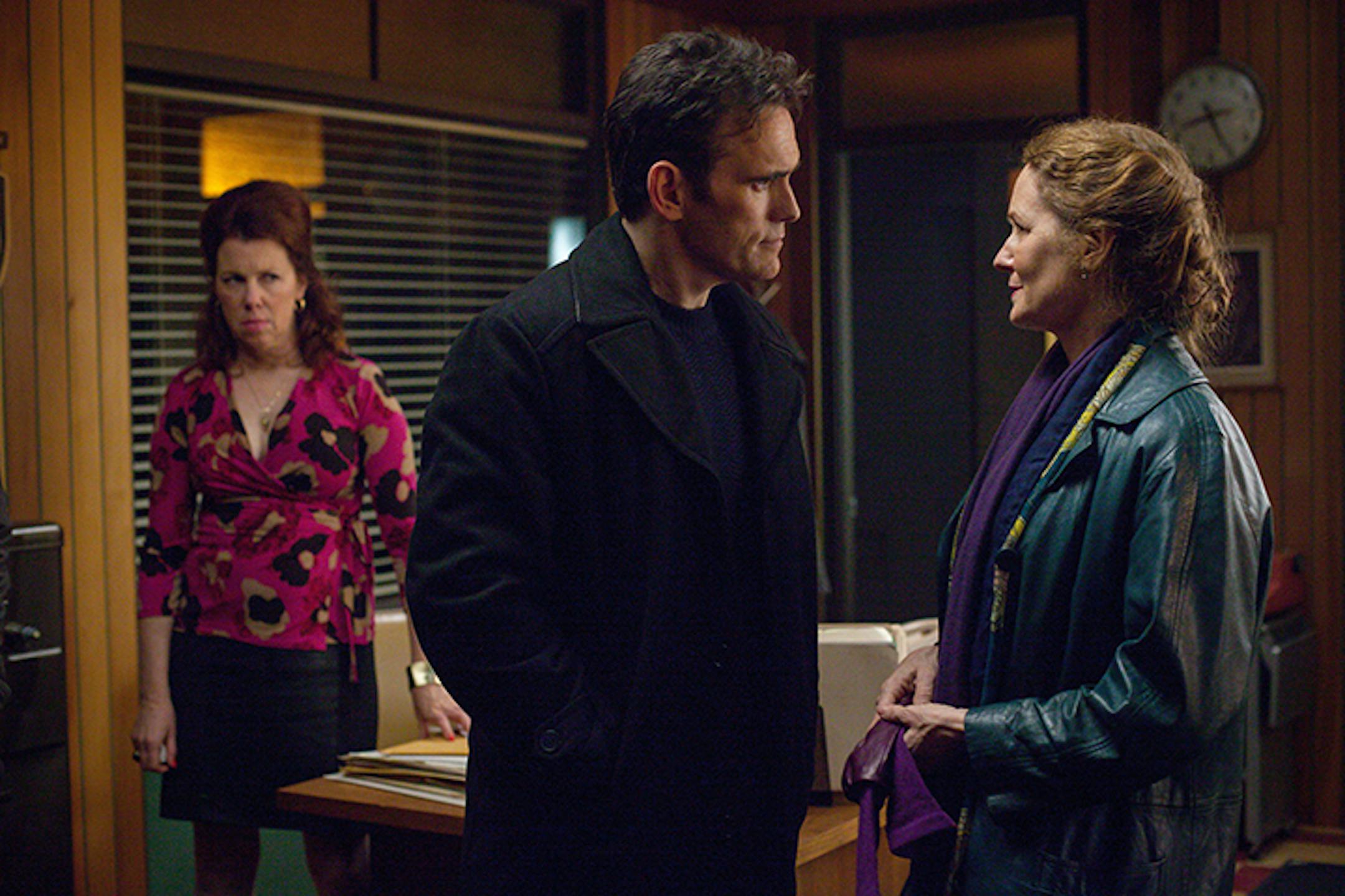 WAYWARD PINES: Pictured L-R: Siobhan Fallon Hogan, Matt Dillon and Melissa Leo. WAYWARD PINES is set to premiere Thursday, May 14 (9:00-10:00 PM ET/PT) on FOX. ©2015 Fox Broadcasting Co. Cr: Ed Araquel/FOX.