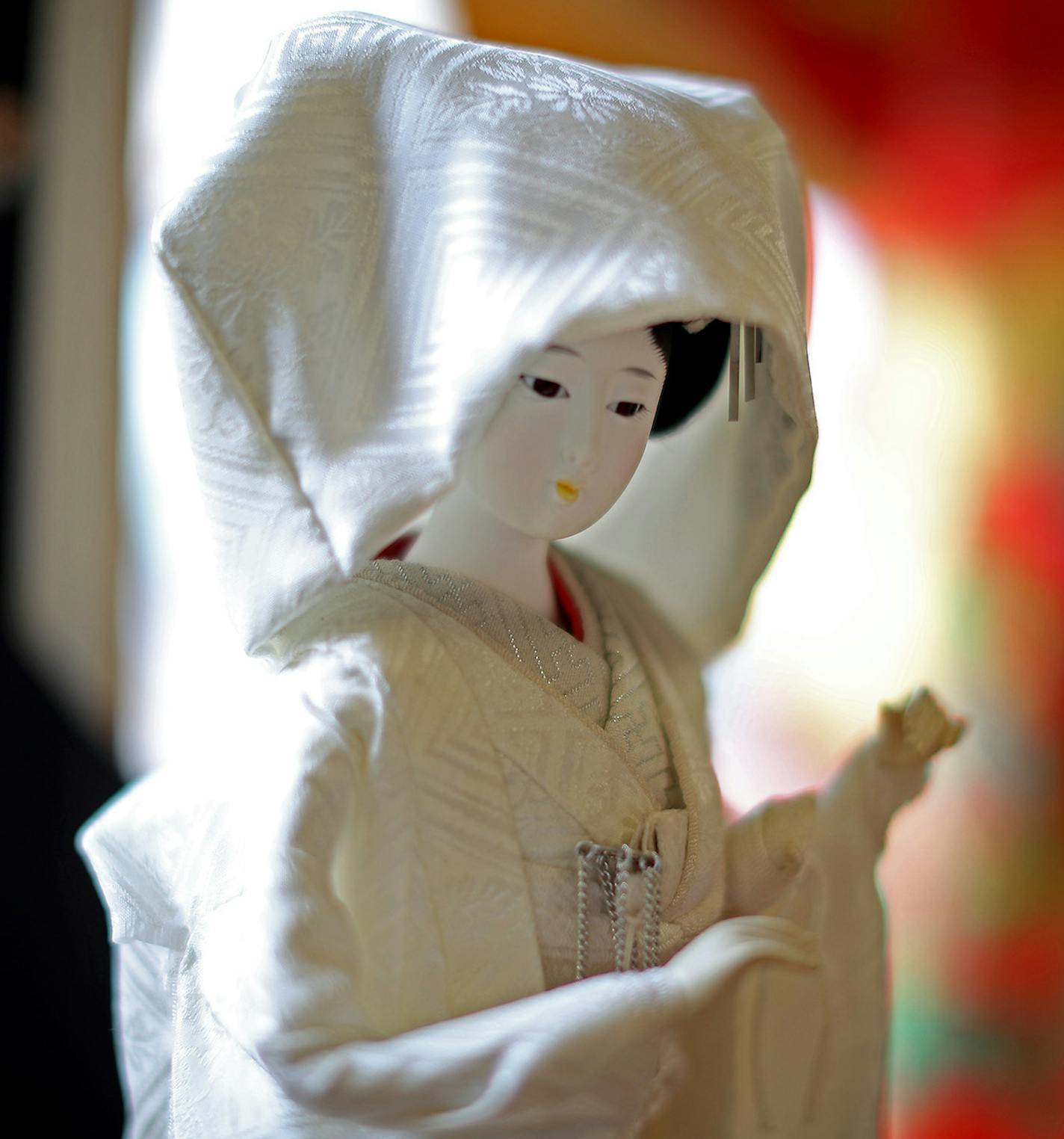 Jan Fuller showed off her collection of what may be the world's largest collection of Japanese wedding kimonos, at her shop, Wednesday, June 22, 2016 in downtown Wabasha, MN. ] (ELIZABETH FLORES/STAR TRIBUNE) ELIZABETH FLORES &#x2022; eflores@startribune.com