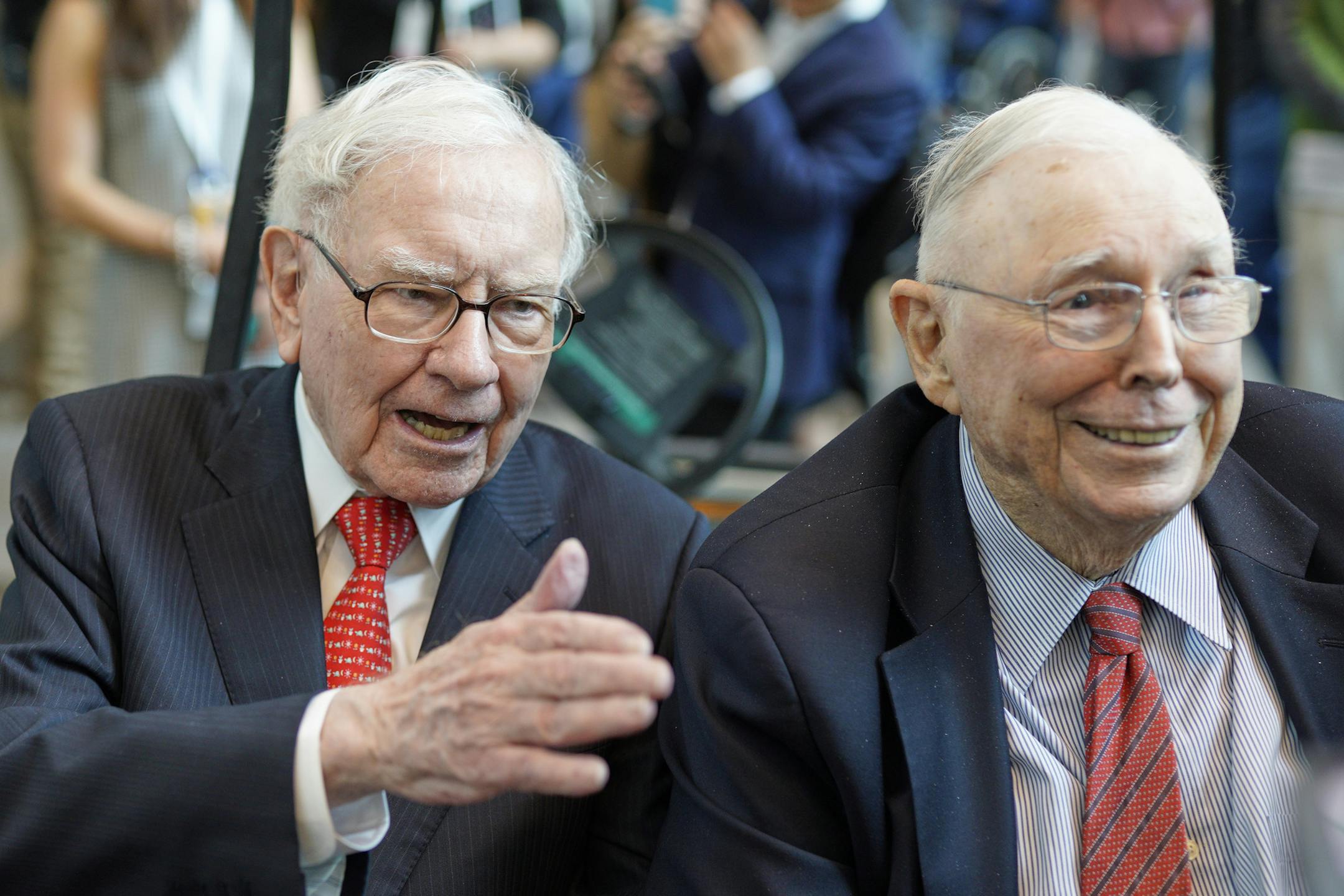 Berkshire Hathaway leaders Warren Buffett, left, and Charlie Munger met with reporters last Friday, a day before Berkshire Hathaway's annual shareholders meeting that attracted 40,000 people to Omaha.