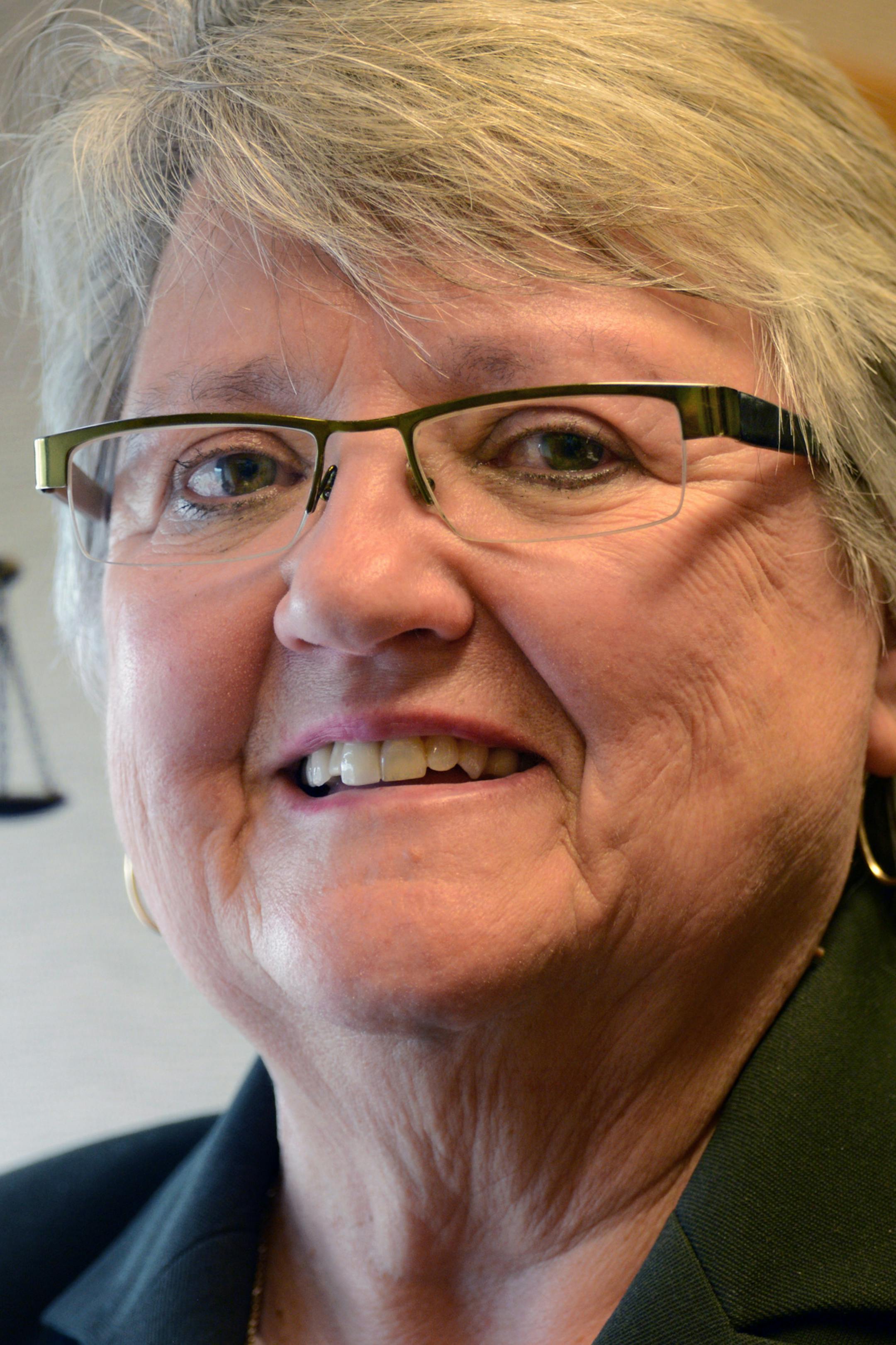 This is a profile of Ramsey County Judge Kathleen Gearin, who is retiring at the end of July. She's had some major cases, including the last government shutdown, the RNC and the Franken- Coleman recount of 2009.] Richard.Sennott@startribune.com Richard Sennott/Star Tribune. , St Paul Minn. Tuesday 5/20/13) ** (cq)