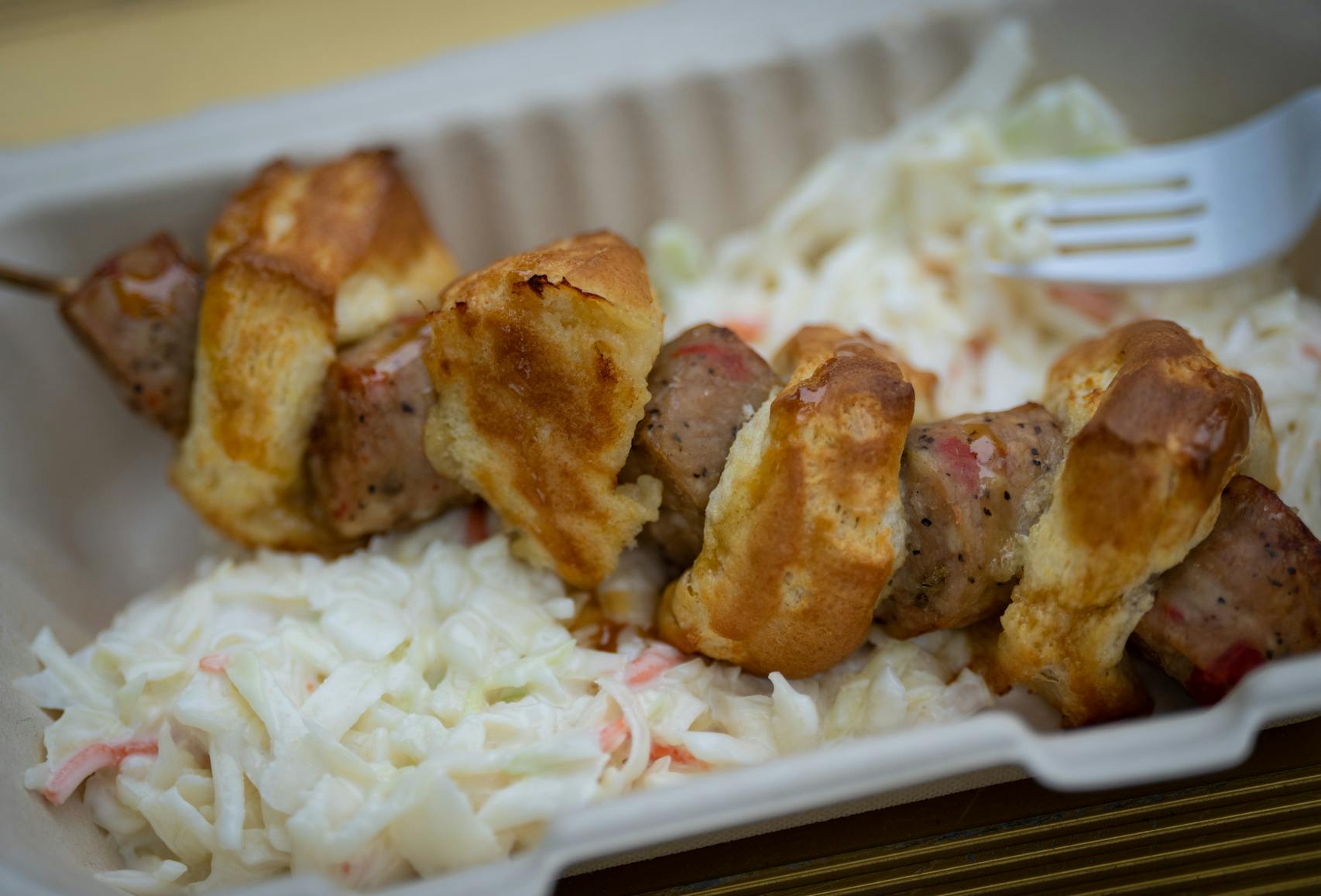 Buzz’n Hot Honey Chicken Sausage Kebob from Sausage Sister & Me. New foods at the Minnesota State Fair photographed on Thursday, Aug. 25, 2022 in Falcon Heights, Minn. ] RENEE JONES SCHNEIDER • renee.jones@startribune.com
