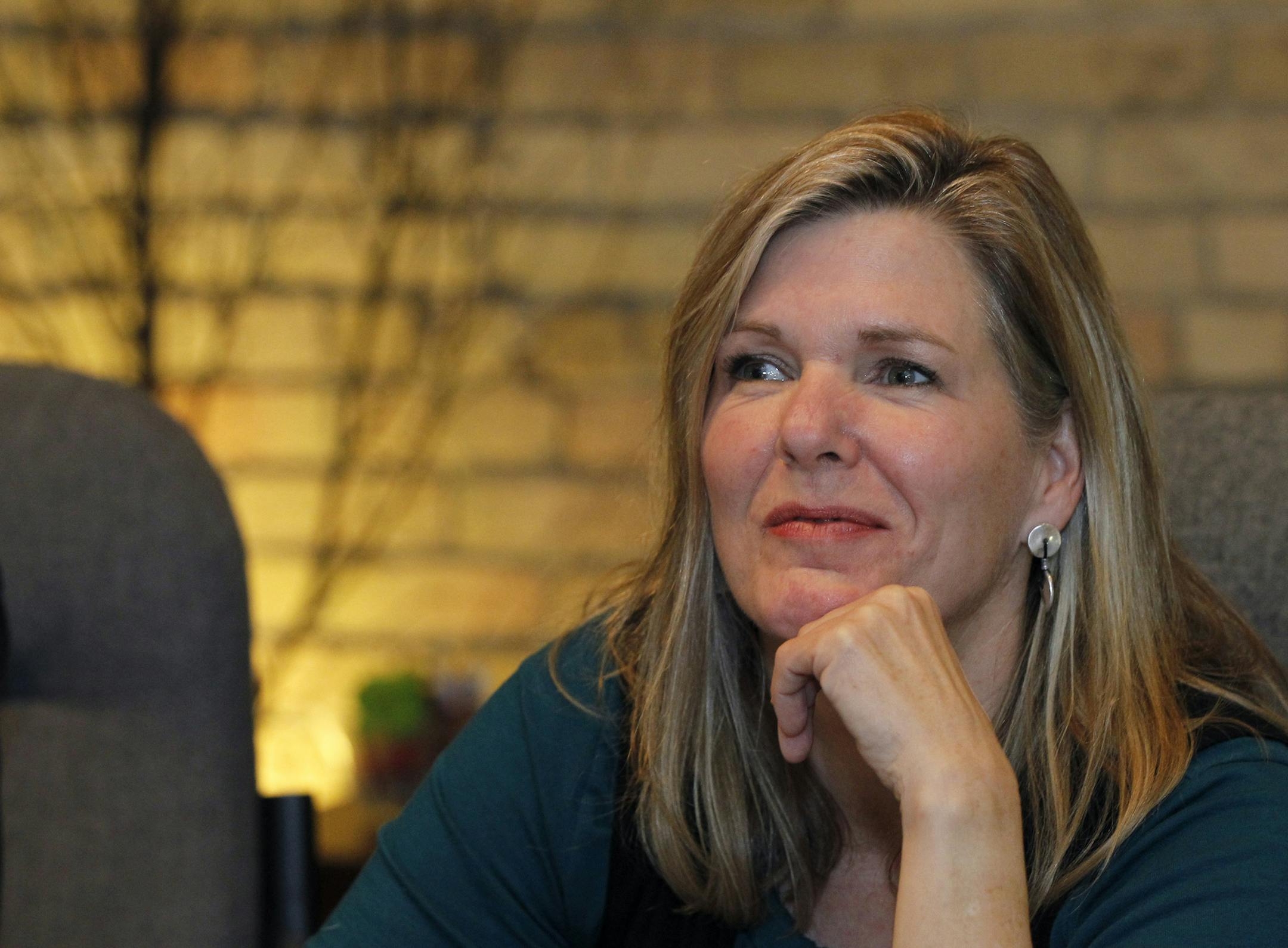 Kristen Lowe watched as she put the final sound touches on her documentary, &#x201c;Painting the Place Between.&#x201d;