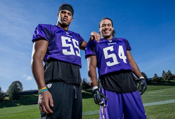 Vikings linebackers Anthony Barr and Eric Kendricks, in 2015.