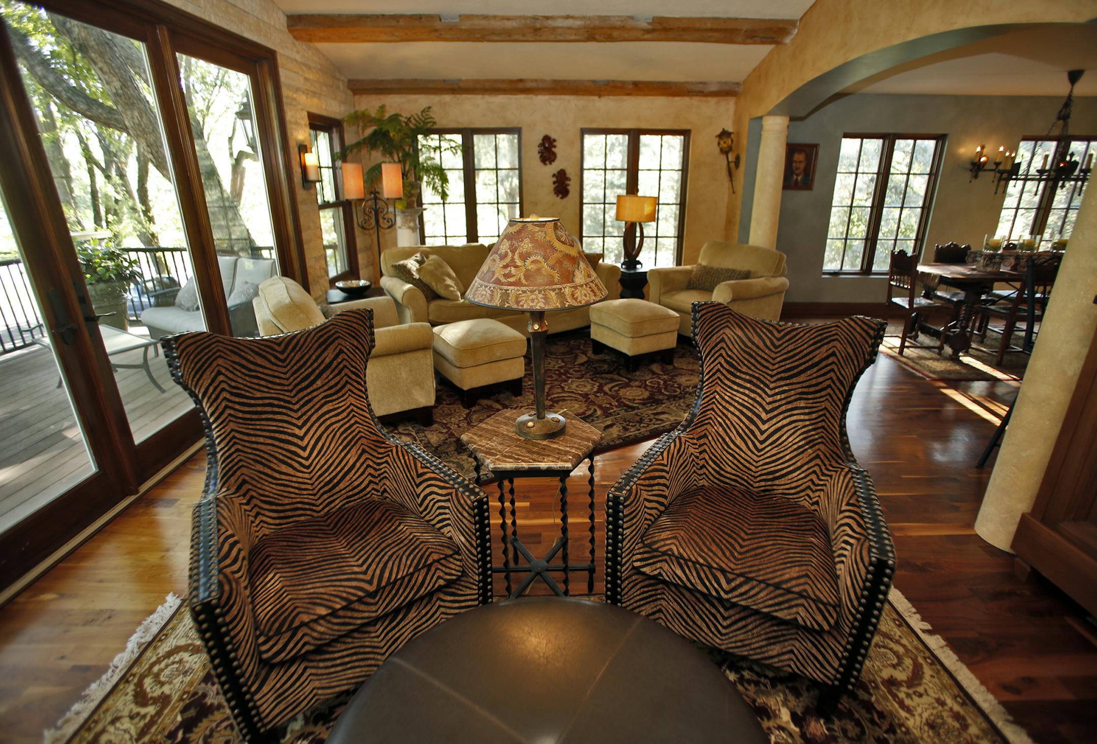 A look at the remodeled home of Jeff McCloskey in Mendota Heights. Interior of the great room. (MARLIN LEVISON/STARTRIBUNE(mlevison@startribune.com