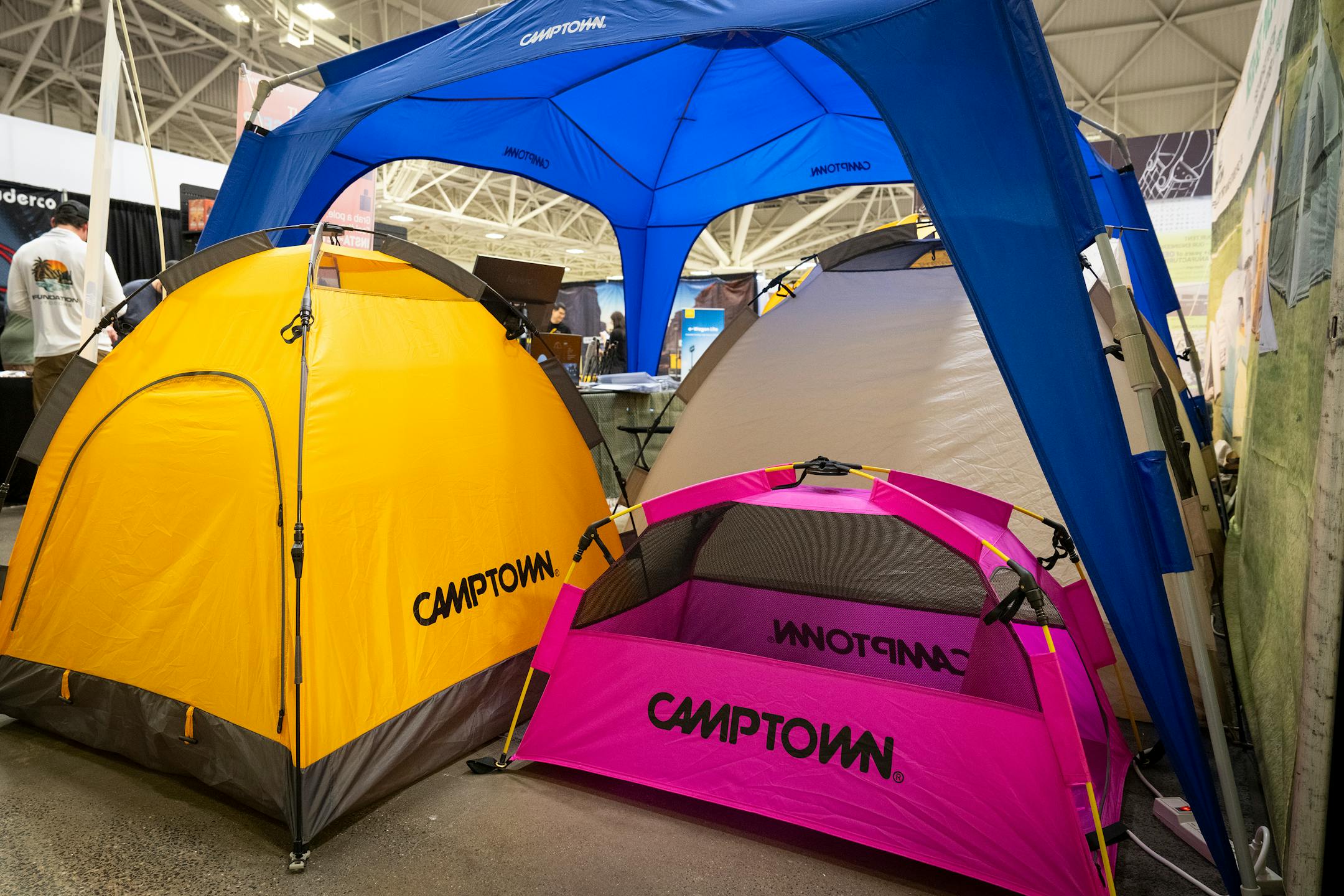 top camping zelte Aufblasbare für Camping, Blow Up Glamping Zelte mit Handpumpe, einfach einzurichten 4 Saison wasserdicht Winddicht Outdoor Luft Zelte Haus, 2 Türen und 4 Fenster, 3 * 4M Sport & Freizeit crossbody Women's Slippers The North Größe:44cm